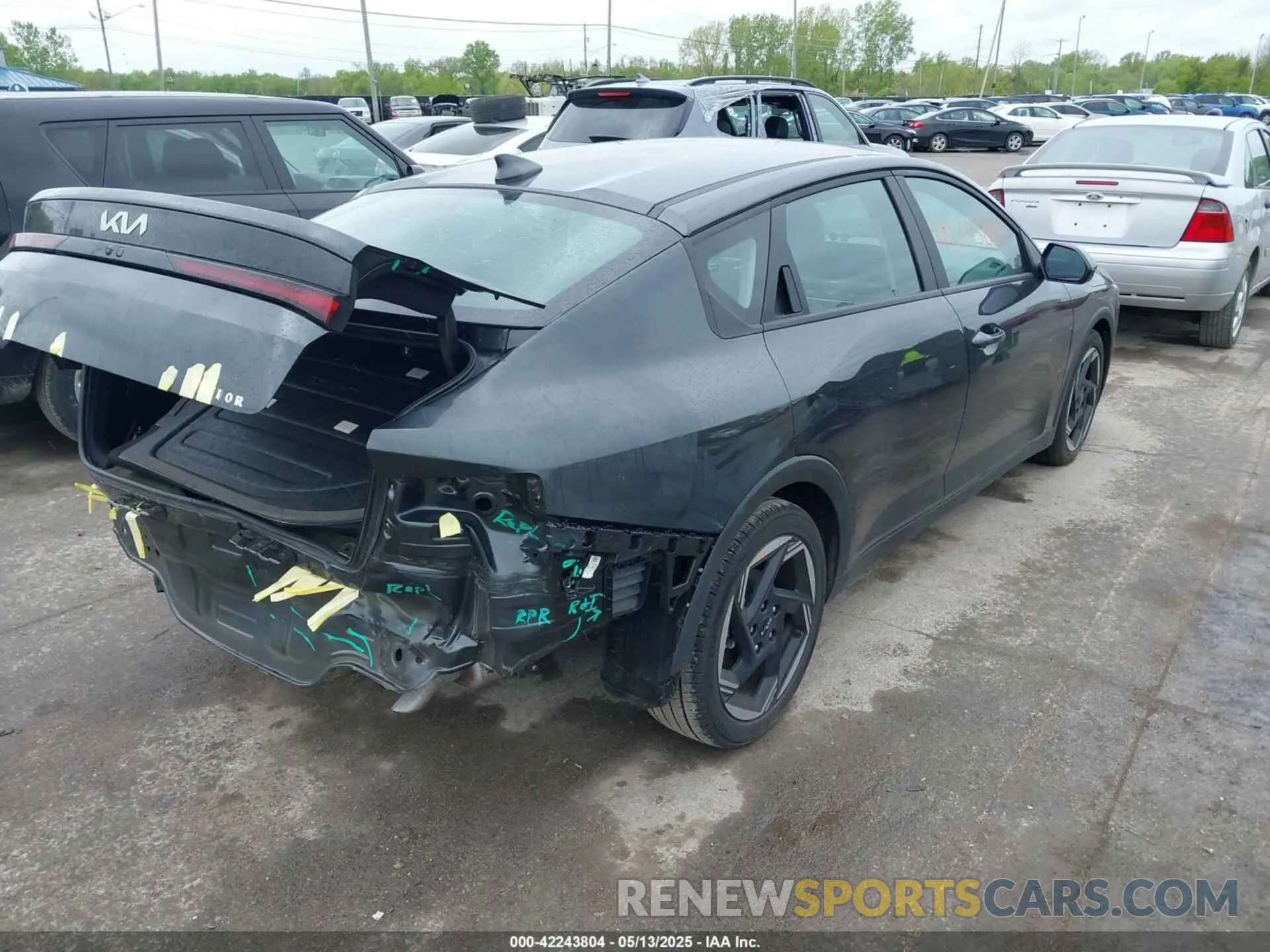 4 Photograph of a damaged car 3KPFU4DE2SE013855 KIA K4 2025