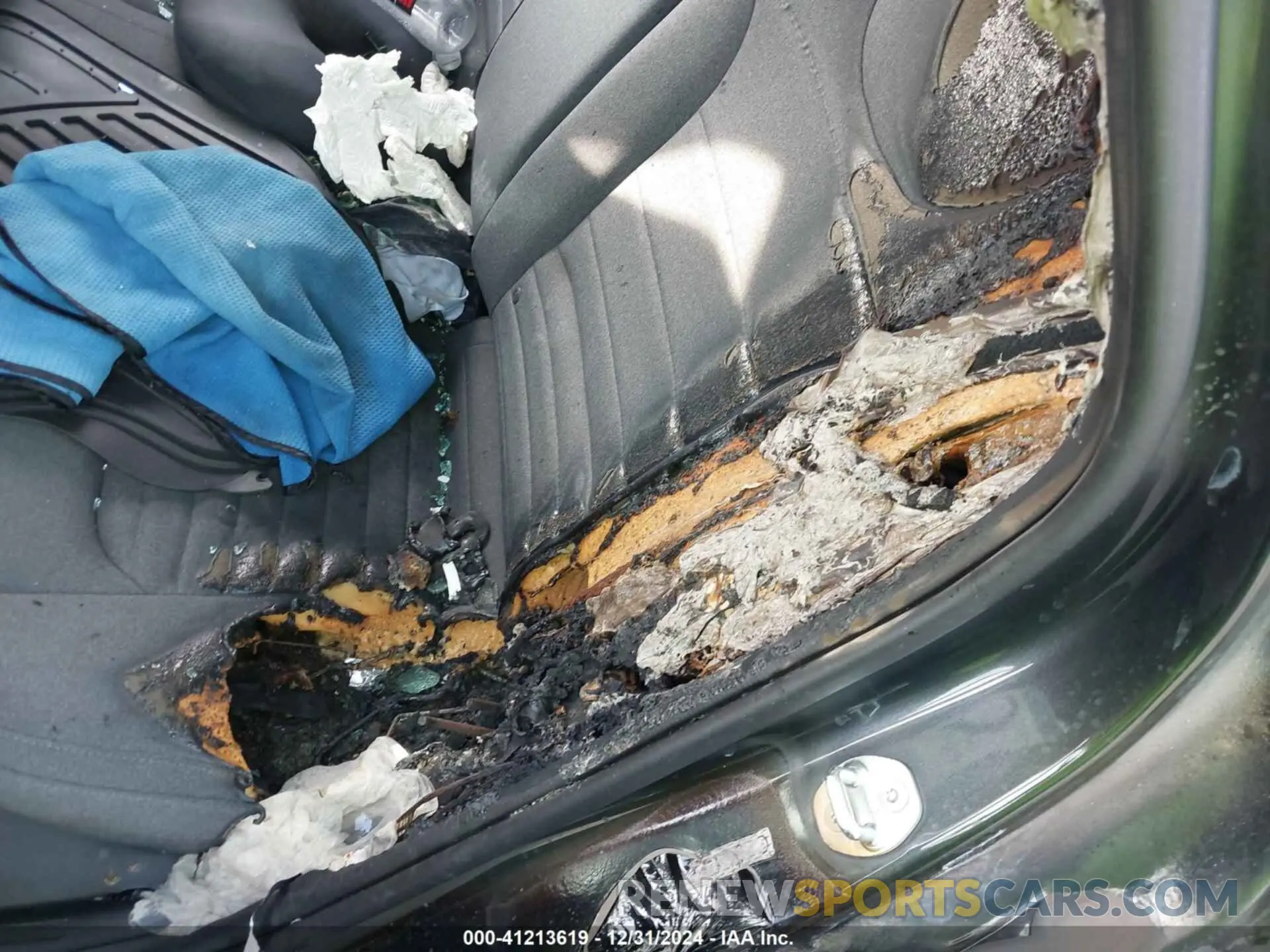 6 Photograph of a damaged car 3KPFU4DE3SE020295 KIA K4 2025