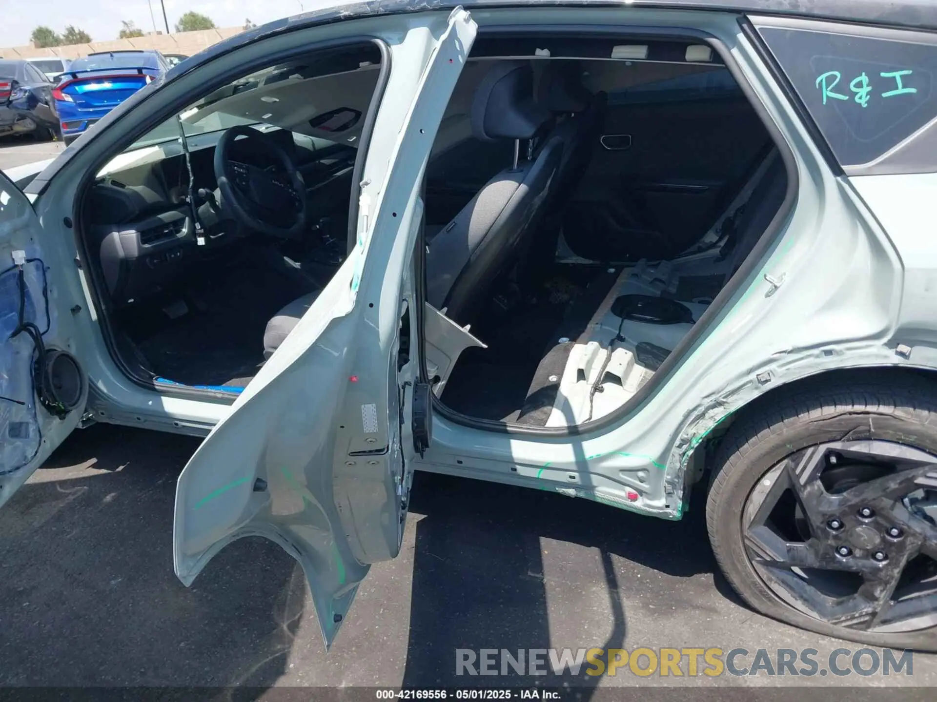 8 Photograph of a damaged car 3KPFU4DE5SE007970 KIA K4 2025