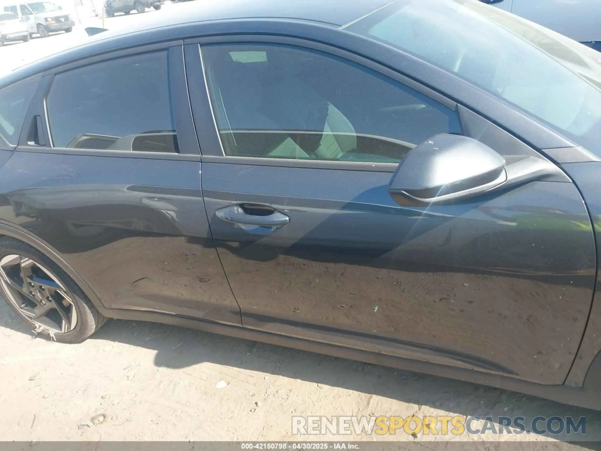 14 Photograph of a damaged car 3KPFU4DE5SE019035 KIA K4 2025