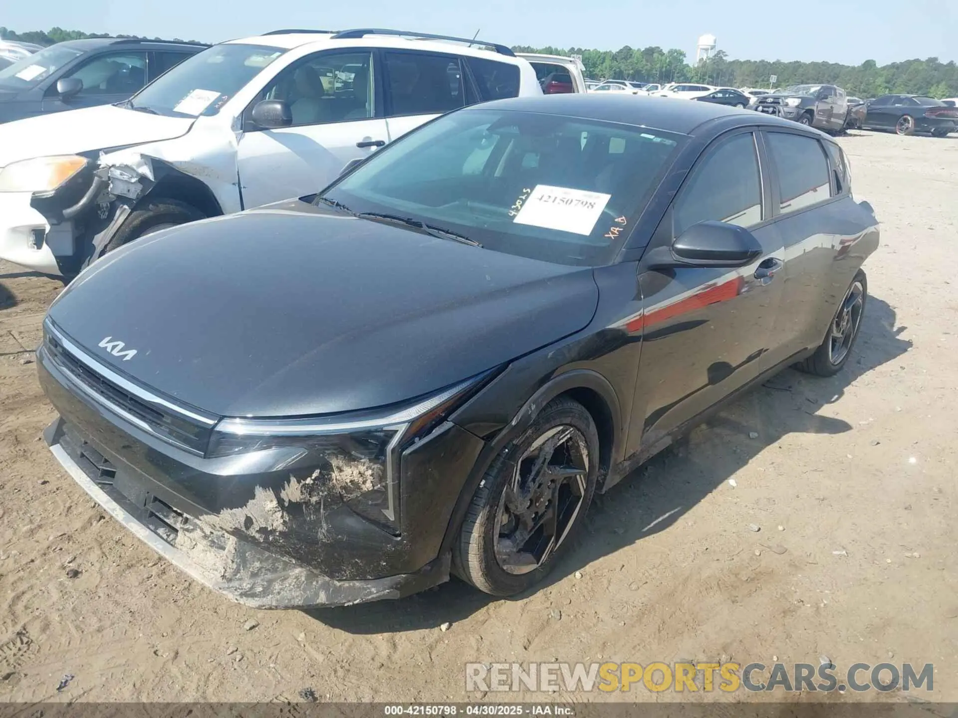 2 Photograph of a damaged car 3KPFU4DE5SE019035 KIA K4 2025