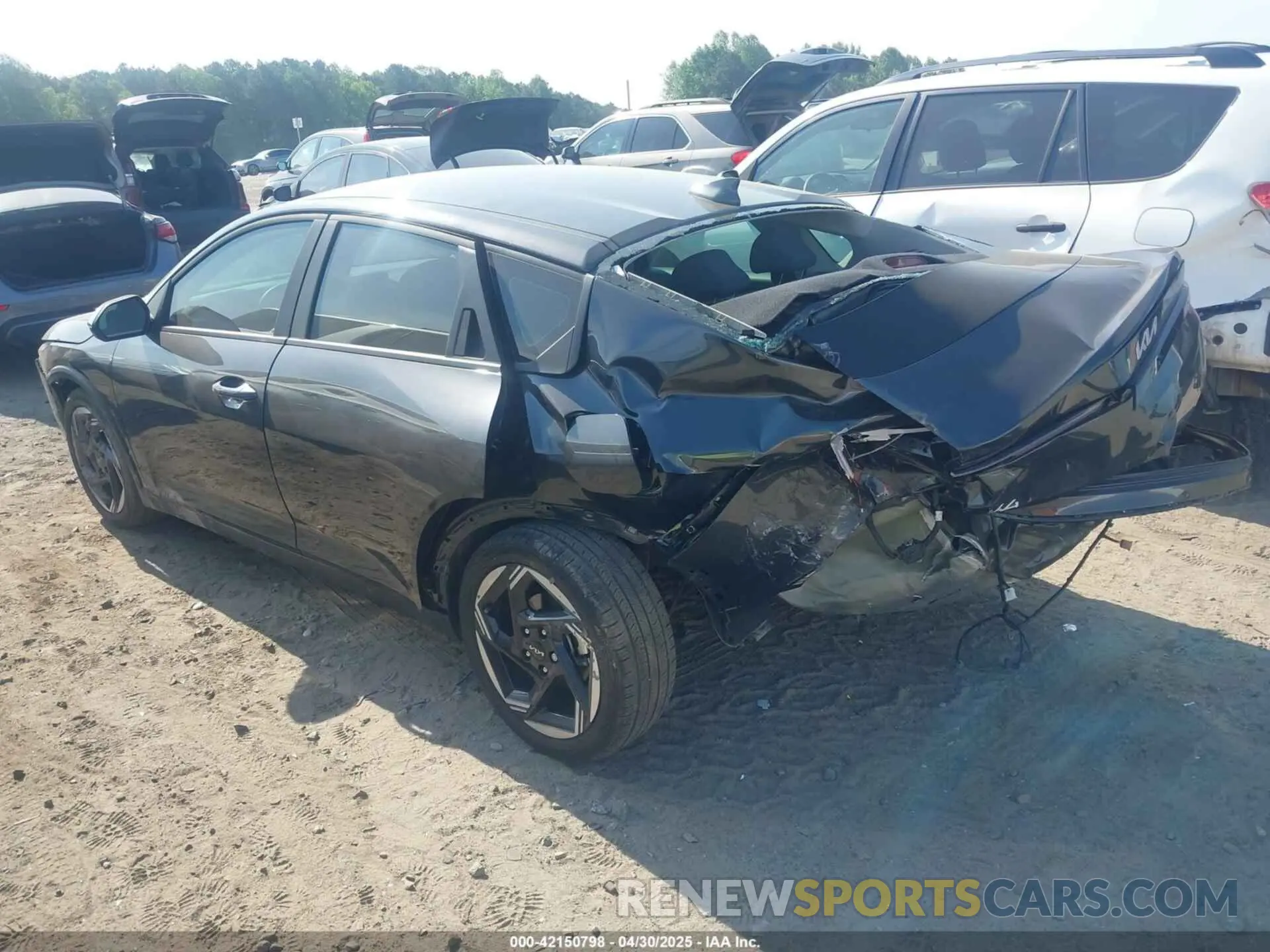 3 Photograph of a damaged car 3KPFU4DE5SE019035 KIA K4 2025