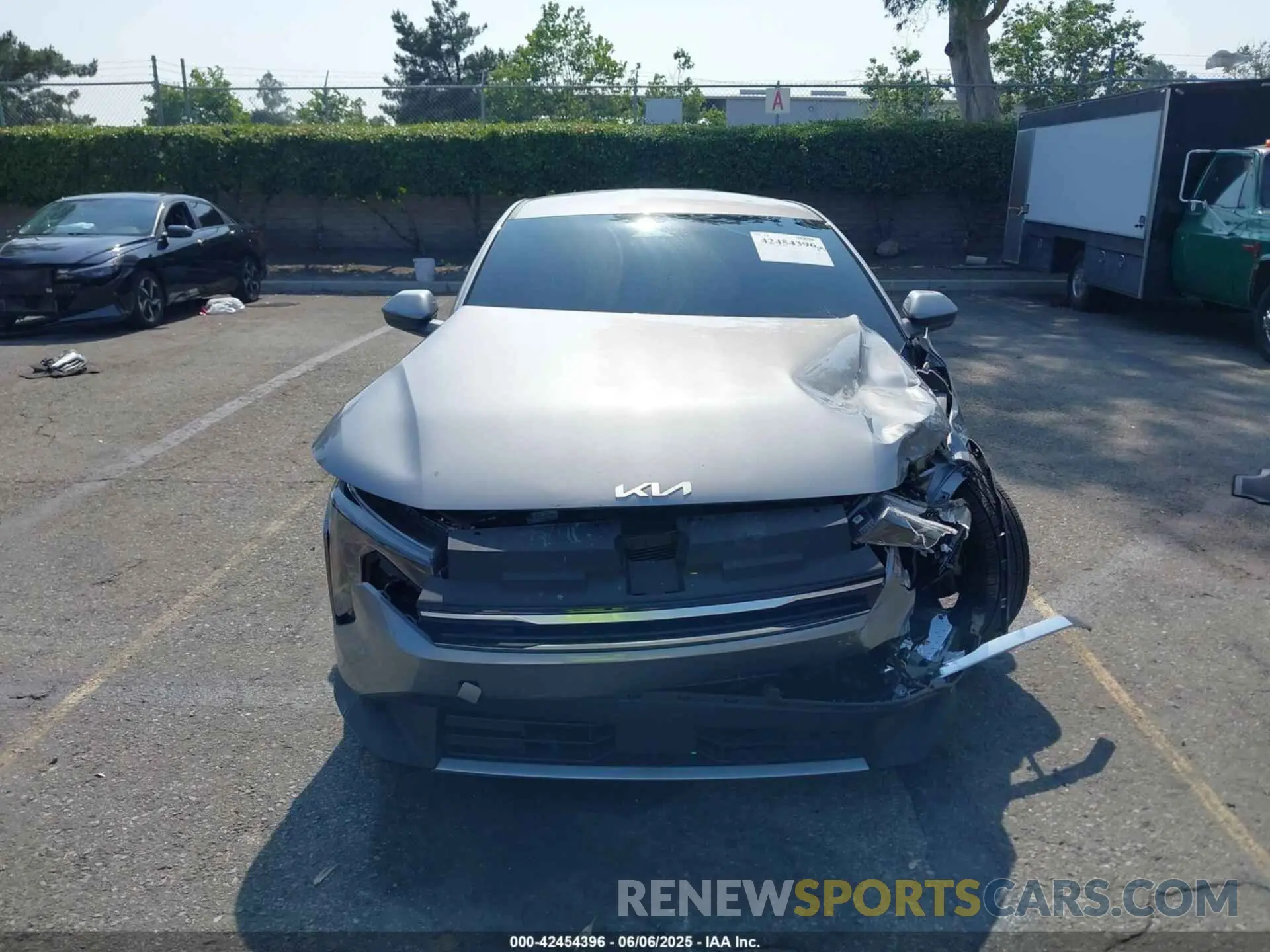 11 Photograph of a damaged car 3KPFU4DE9SE032354 KIA K4 2025