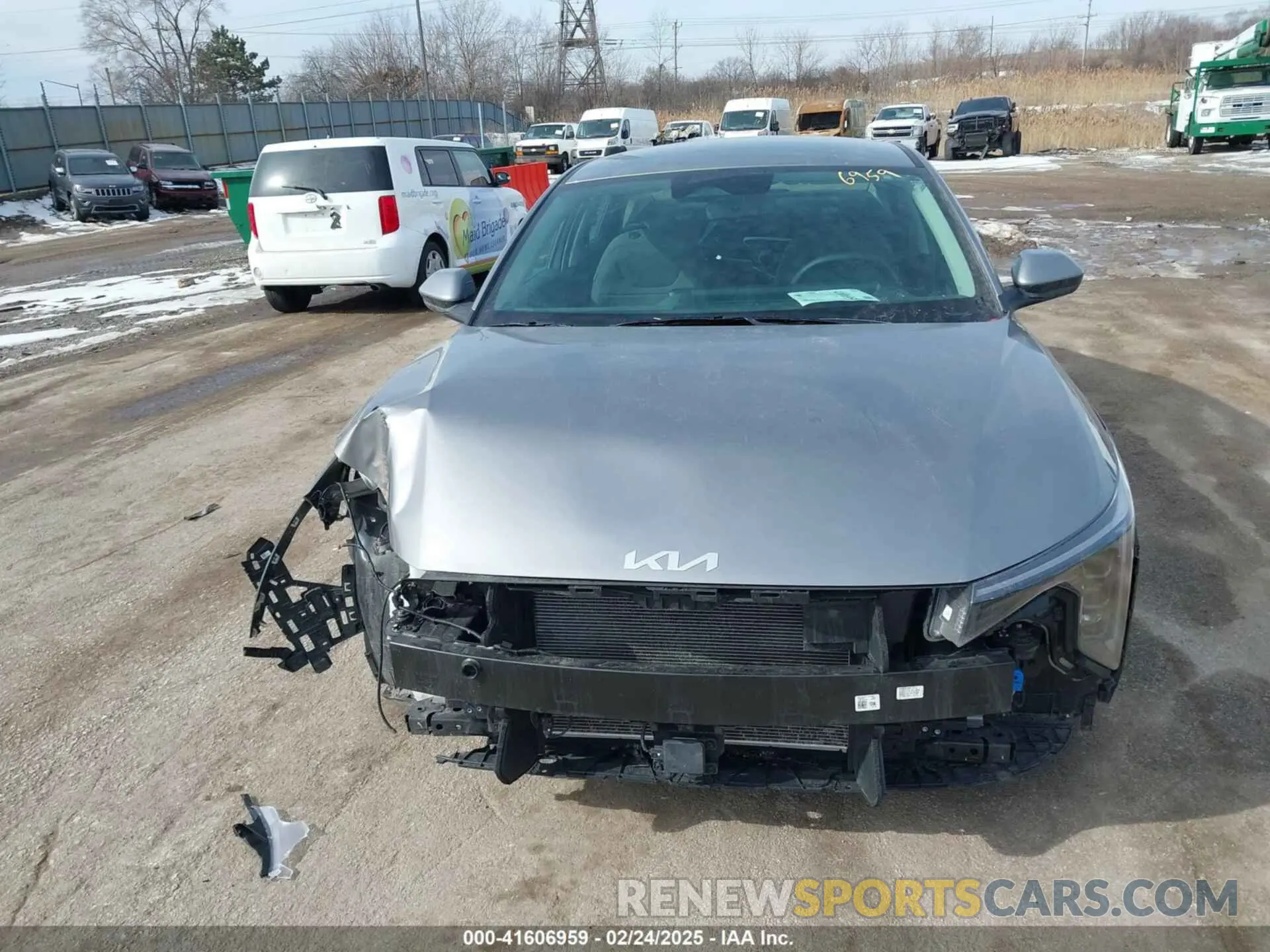 13 Photograph of a damaged car 3KPFU4DEXSE007673 KIA K4 2025