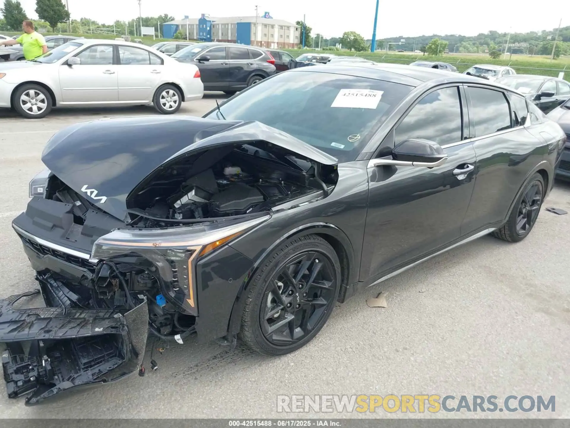 2 Photograph of a damaged car 3KPFW4DC2SE101331 KIA K4 2025