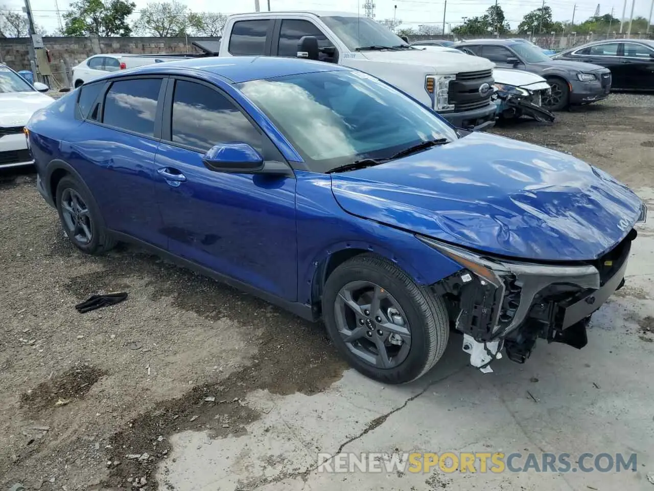 4 Photograph of a damaged car 3KPFT4DE4SE060033 KIA K4 LX 2025