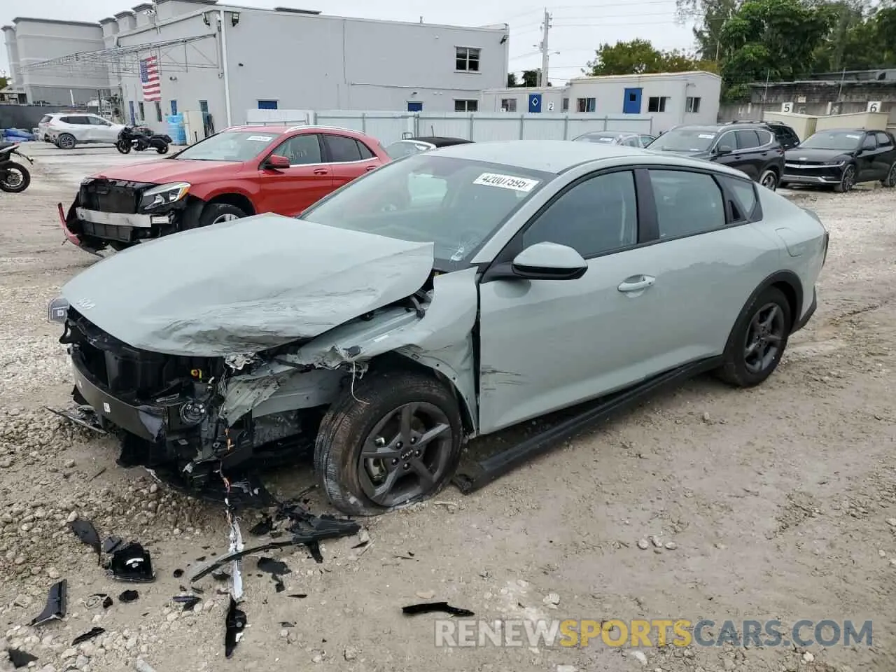 1 Photograph of a damaged car 3KPFT4DE5SE003534 KIA K4 LX 2025