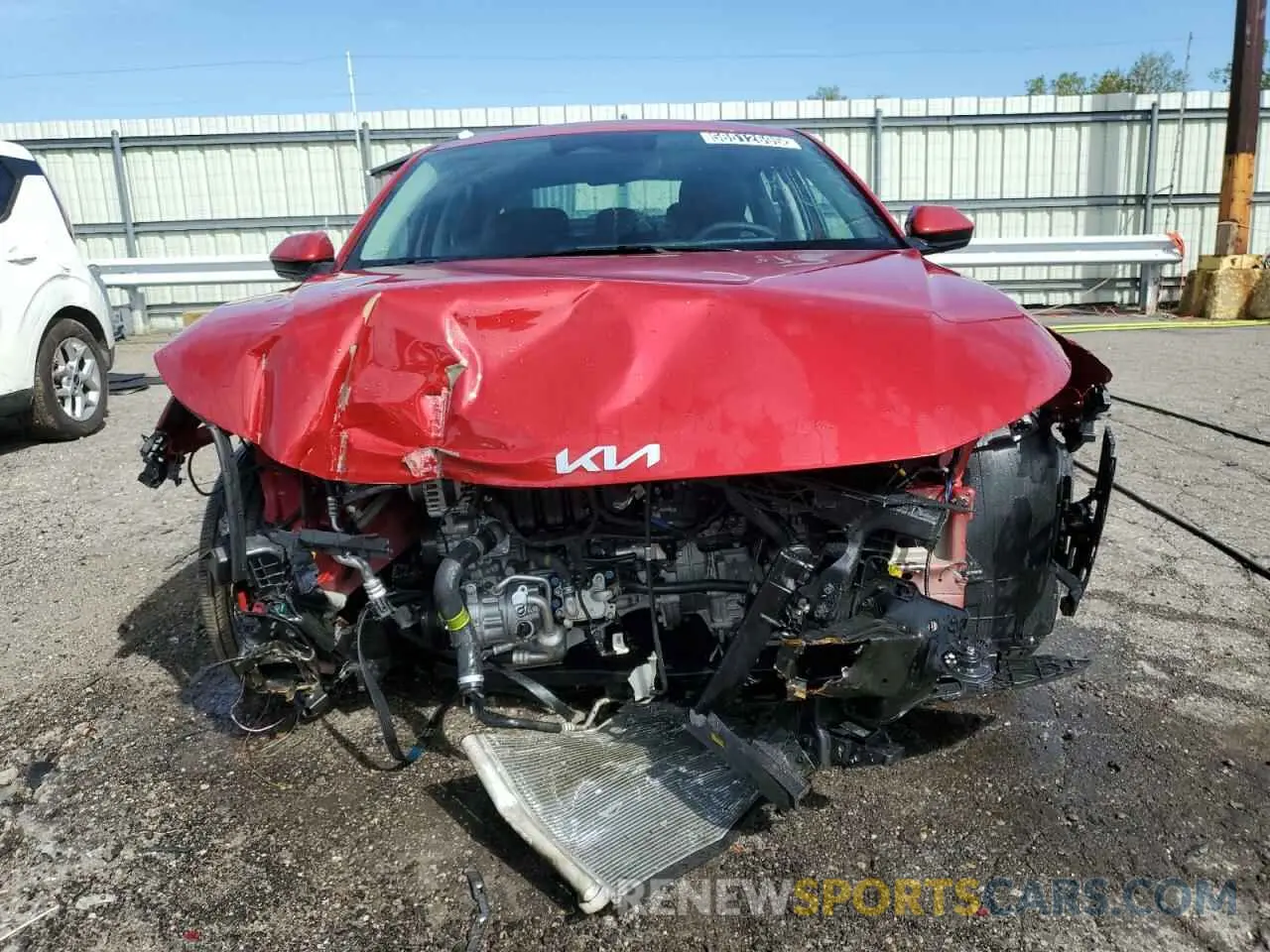 5 Photograph of a damaged car 3KPFT4DE9SE105533 KIA K4 LX 2025