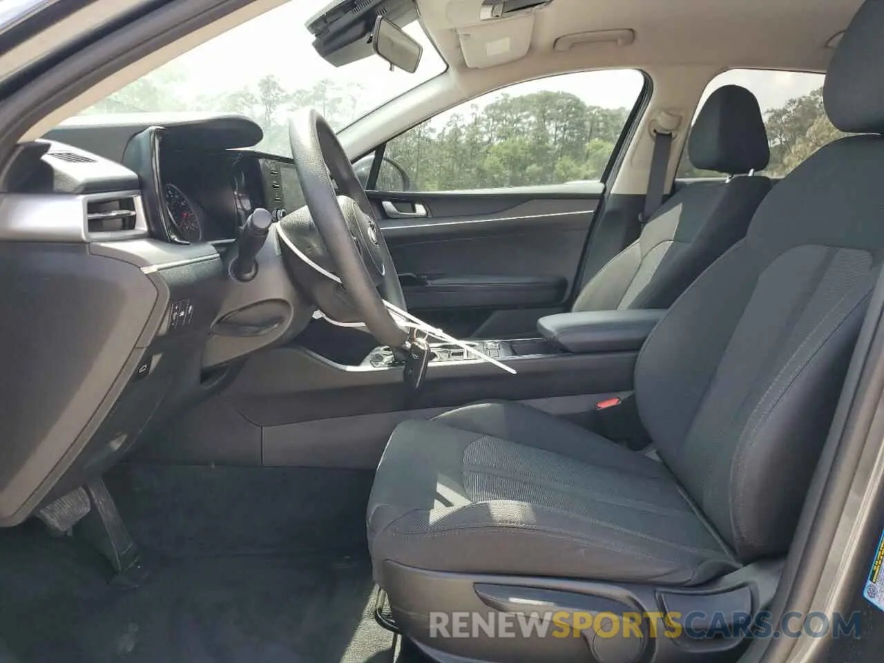 7 Photograph of a damaged car 5XXG14J20MG006419 KIA K5 2021