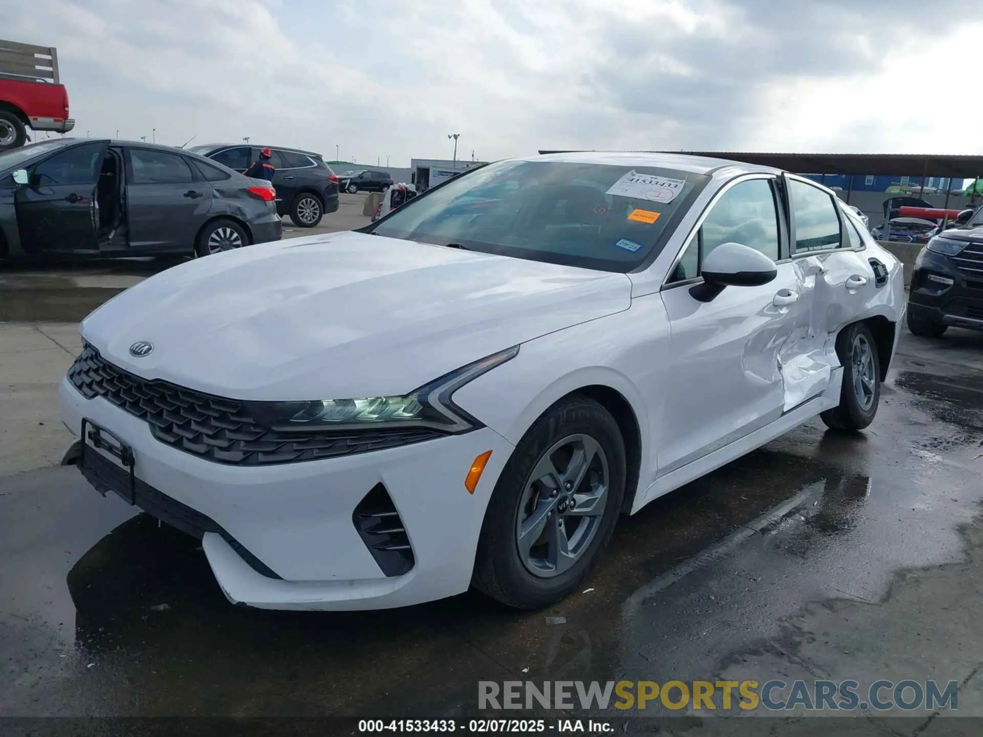 2 Photograph of a damaged car 5XXG14J21MG009202 KIA K5 2021