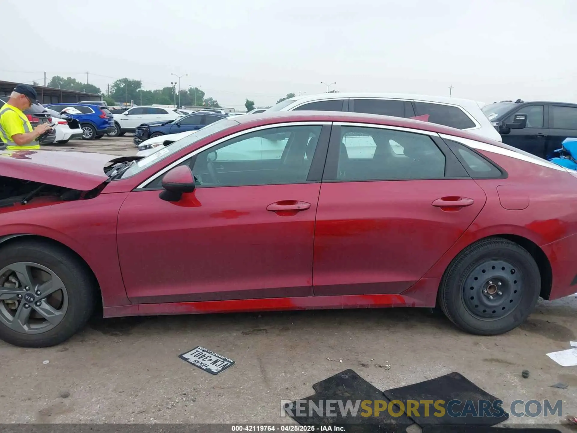 15 Photograph of a damaged car 5XXG14J21MG017526 KIA K5 2021