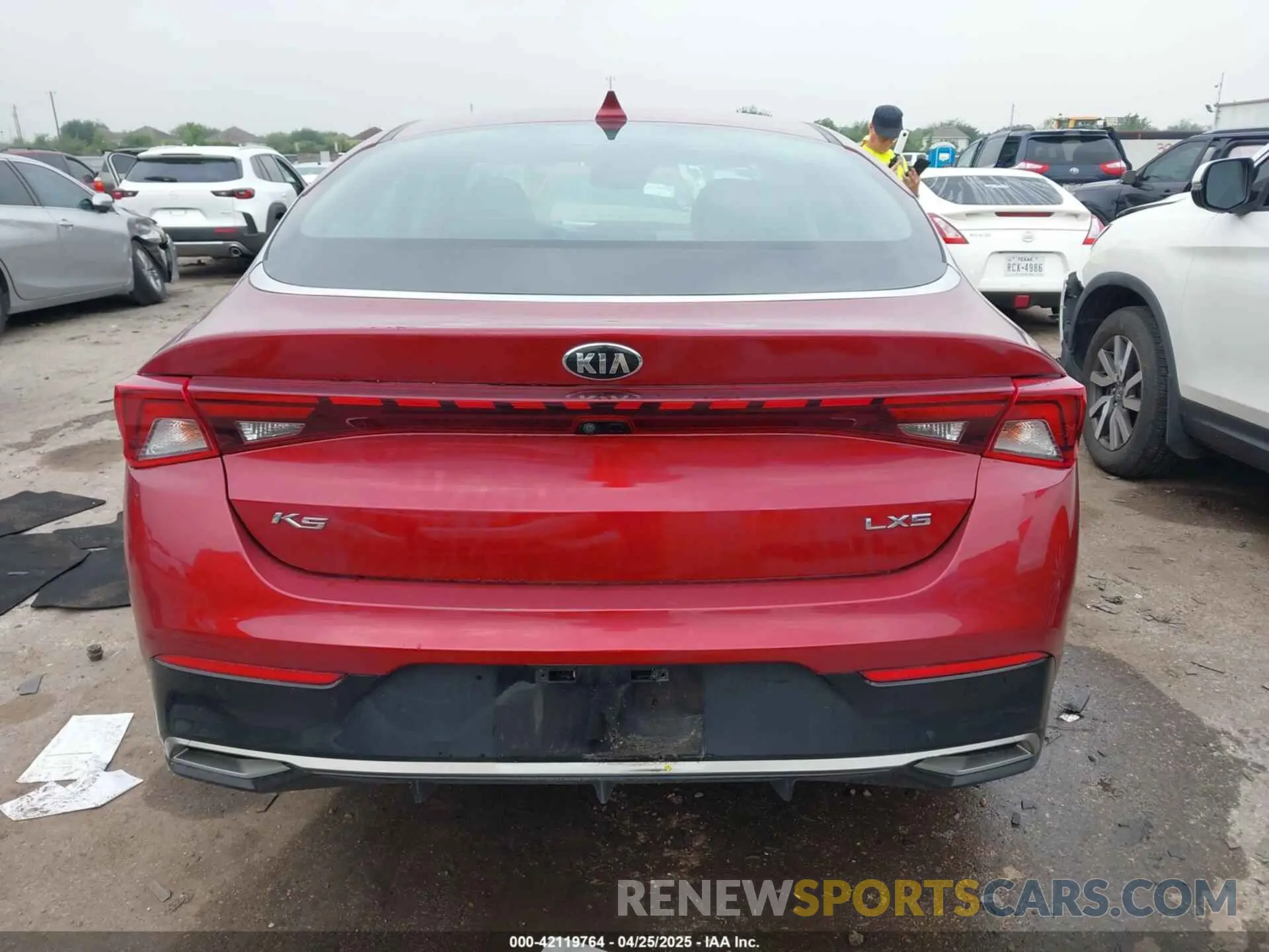 17 Photograph of a damaged car 5XXG14J21MG017526 KIA K5 2021