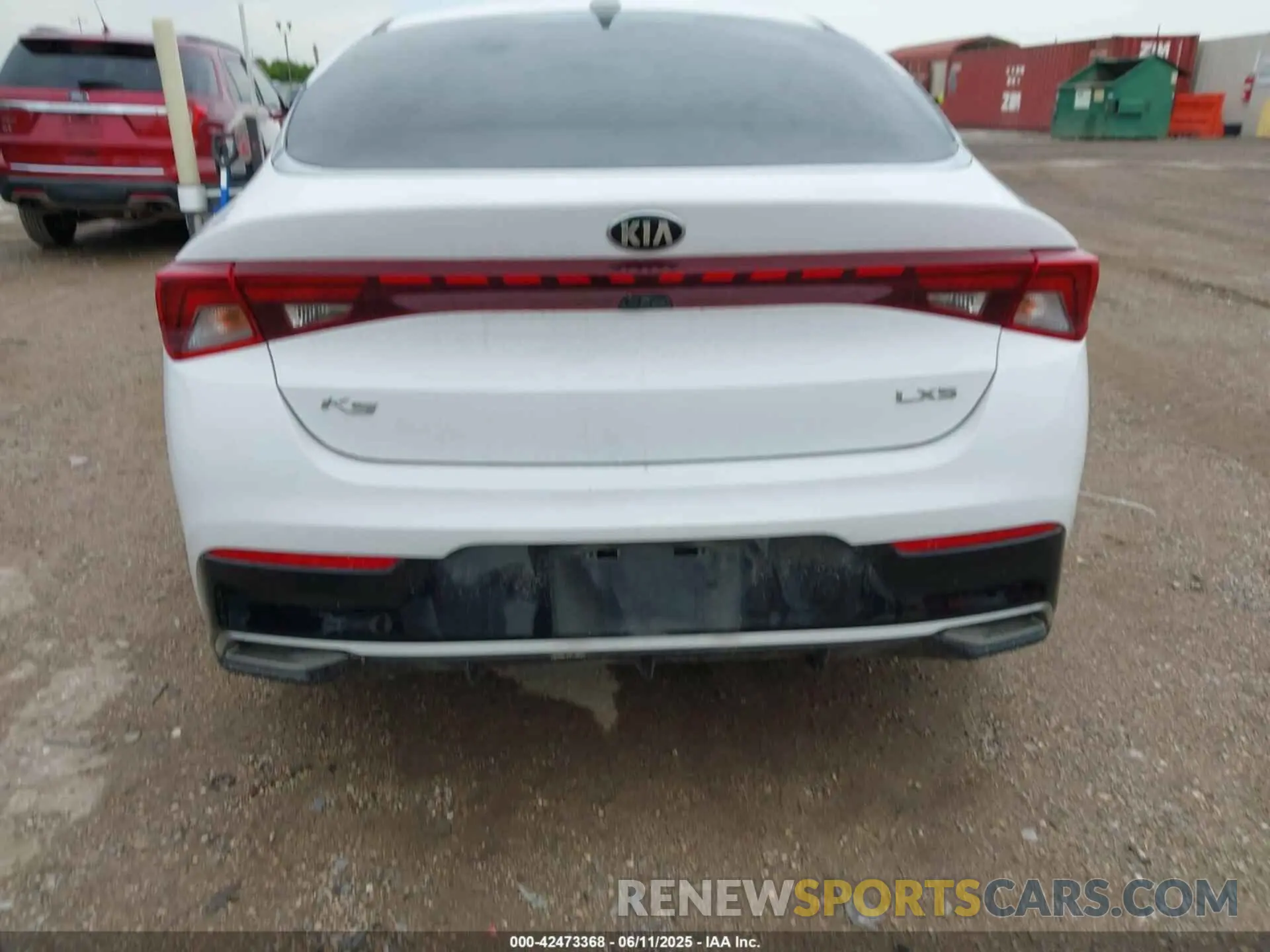16 Photograph of a damaged car 5XXG14J21MG018076 KIA K5 2021