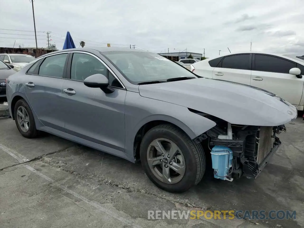 4 Photograph of a damaged car 5XXG14J21MG038778 KIA K5 2021