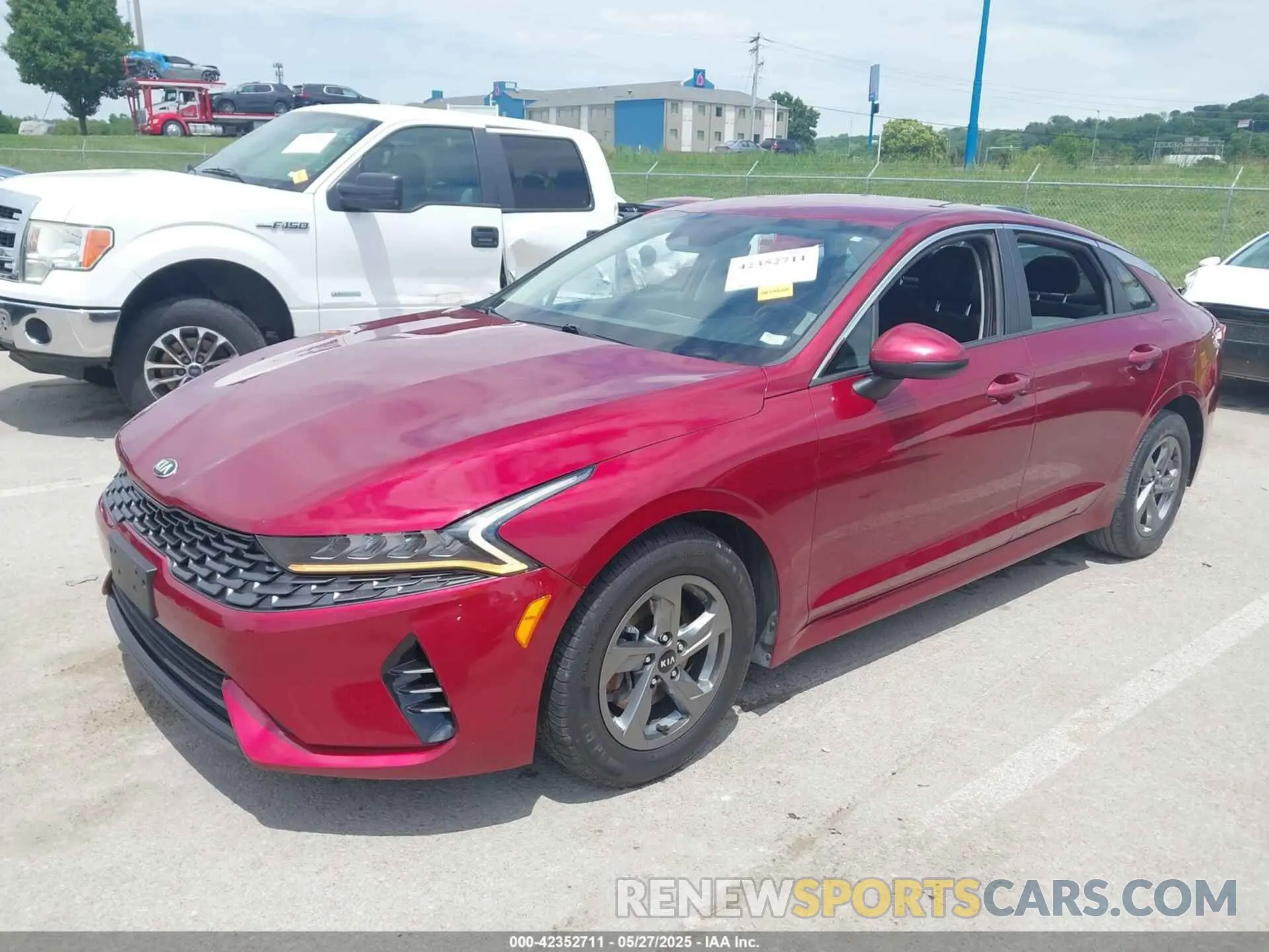 2 Photograph of a damaged car 5XXG14J21MG046170 KIA K5 2021