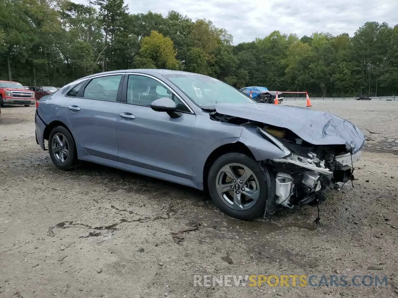 4 Photograph of a damaged car 5XXG14J21MG048419 KIA K5 2021