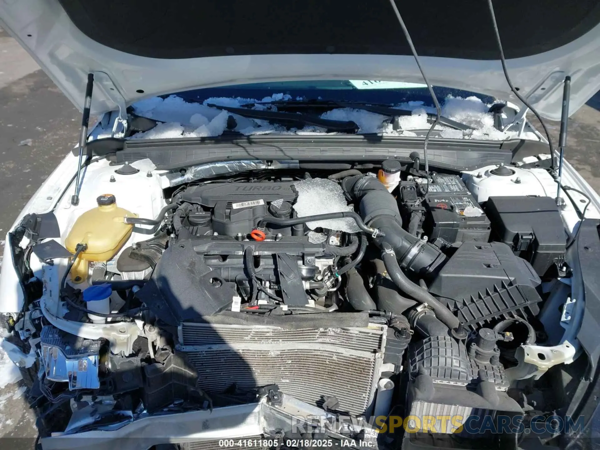 10 Photograph of a damaged car 5XXG14J21MG050168 KIA K5 2021