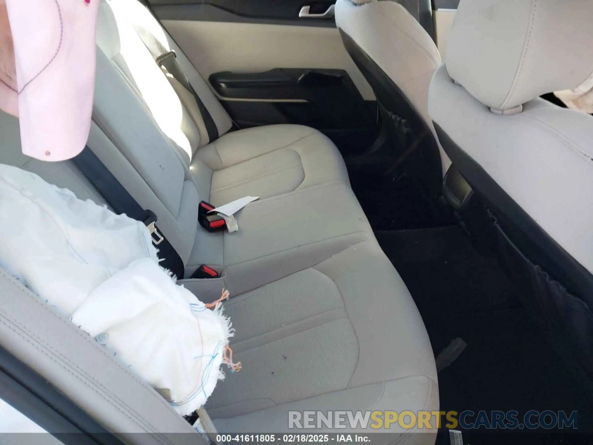 8 Photograph of a damaged car 5XXG14J21MG050168 KIA K5 2021