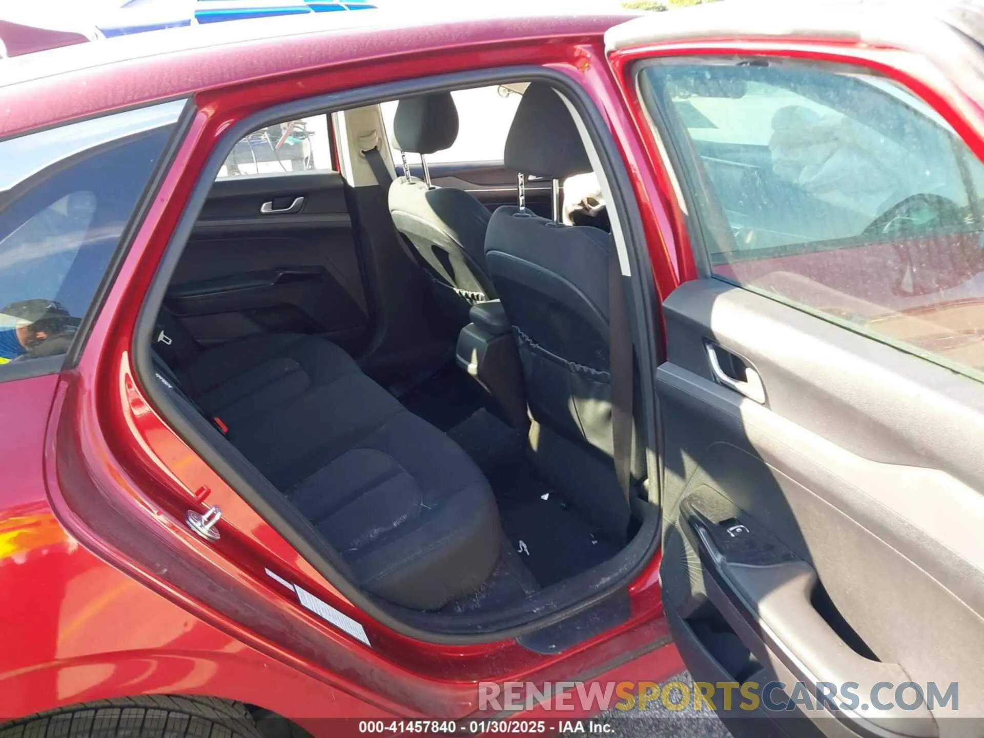 8 Photograph of a damaged car 5XXG14J21MG072199 KIA K5 2021