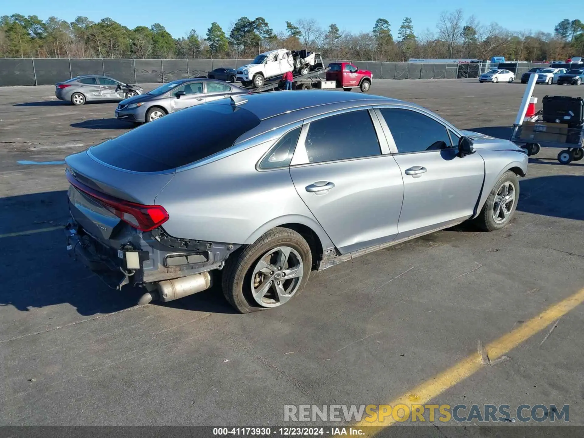 4 Photograph of a damaged car 5XXG14J22MG054102 KIA K5 2021