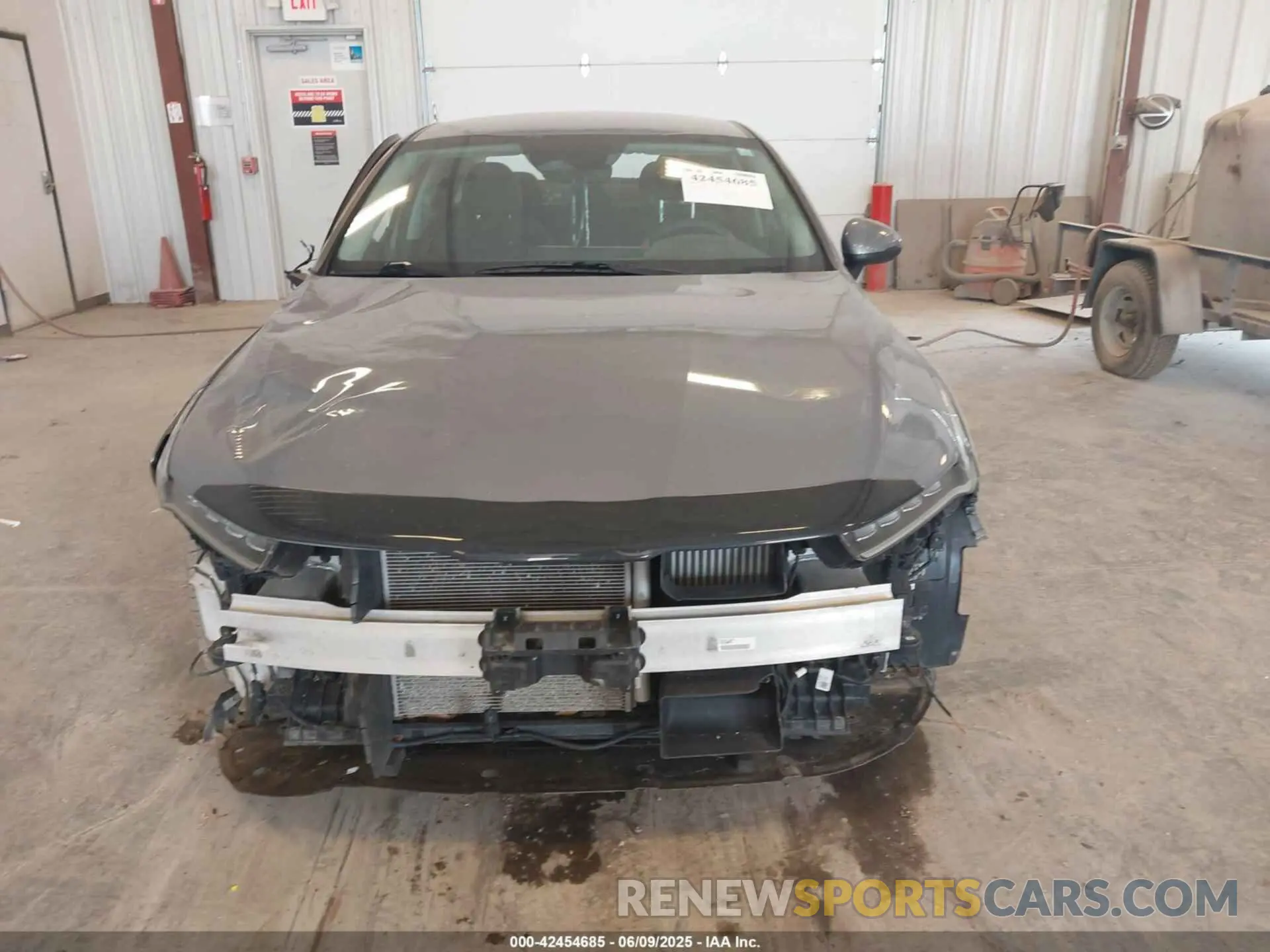 12 Photograph of a damaged car 5XXG14J22MG059512 KIA K5 2021