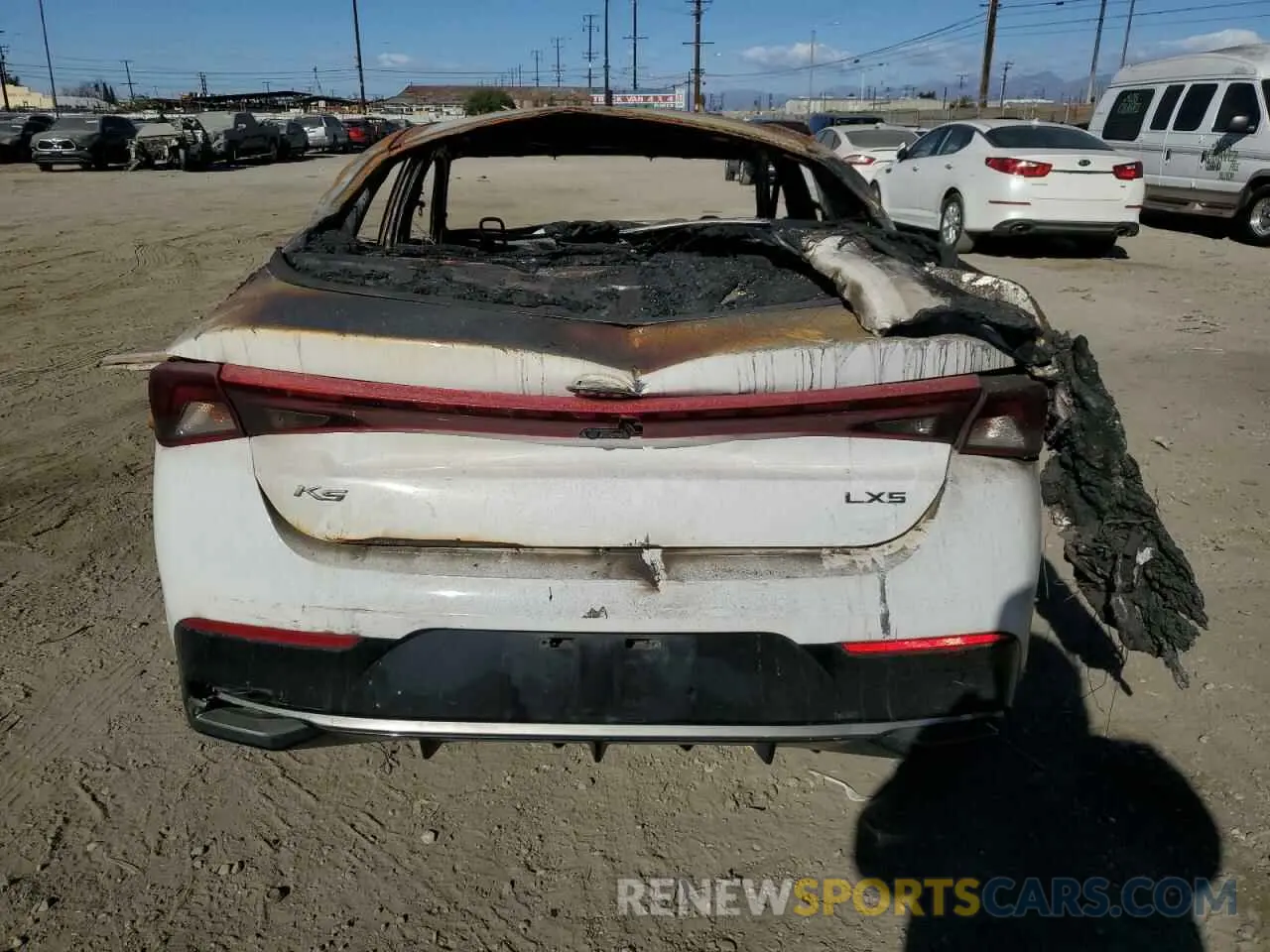 6 Photograph of a damaged car 5XXG14J22MG065262 KIA K5 2021