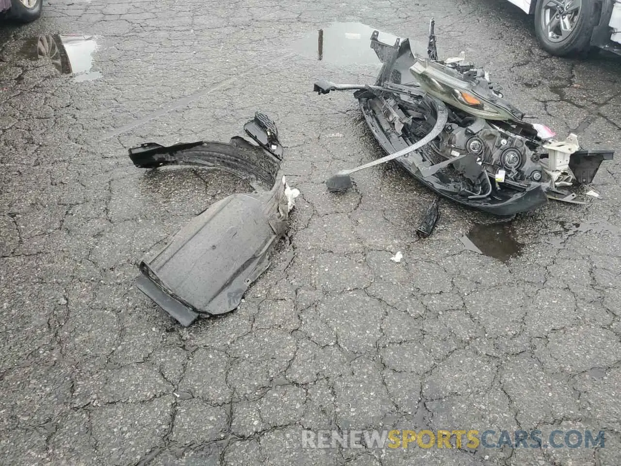 14 Photograph of a damaged car 5XXG14J23MG010500 KIA K5 2021