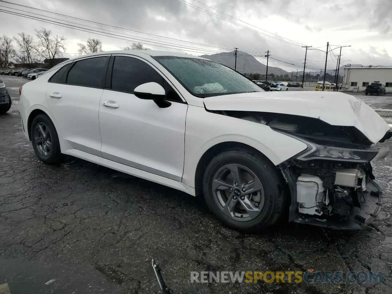 4 Photograph of a damaged car 5XXG14J23MG010500 KIA K5 2021