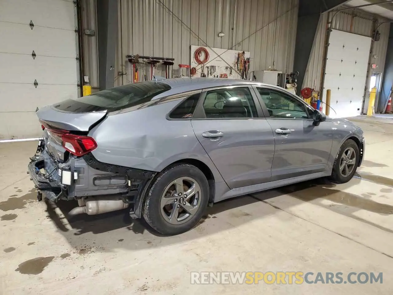 3 Photograph of a damaged car 5XXG14J24MG021831 KIA K5 2021