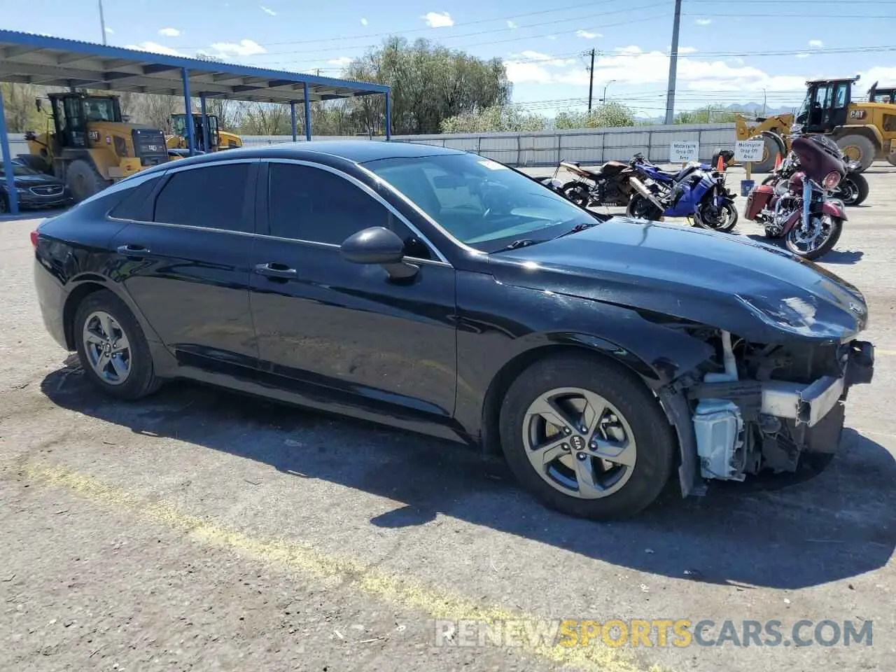 4 Photograph of a damaged car 5XXG14J24MG024762 KIA K5 2021
