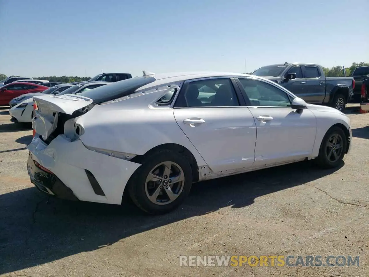 3 Photograph of a damaged car 5XXG14J24MG053338 KIA K5 2021