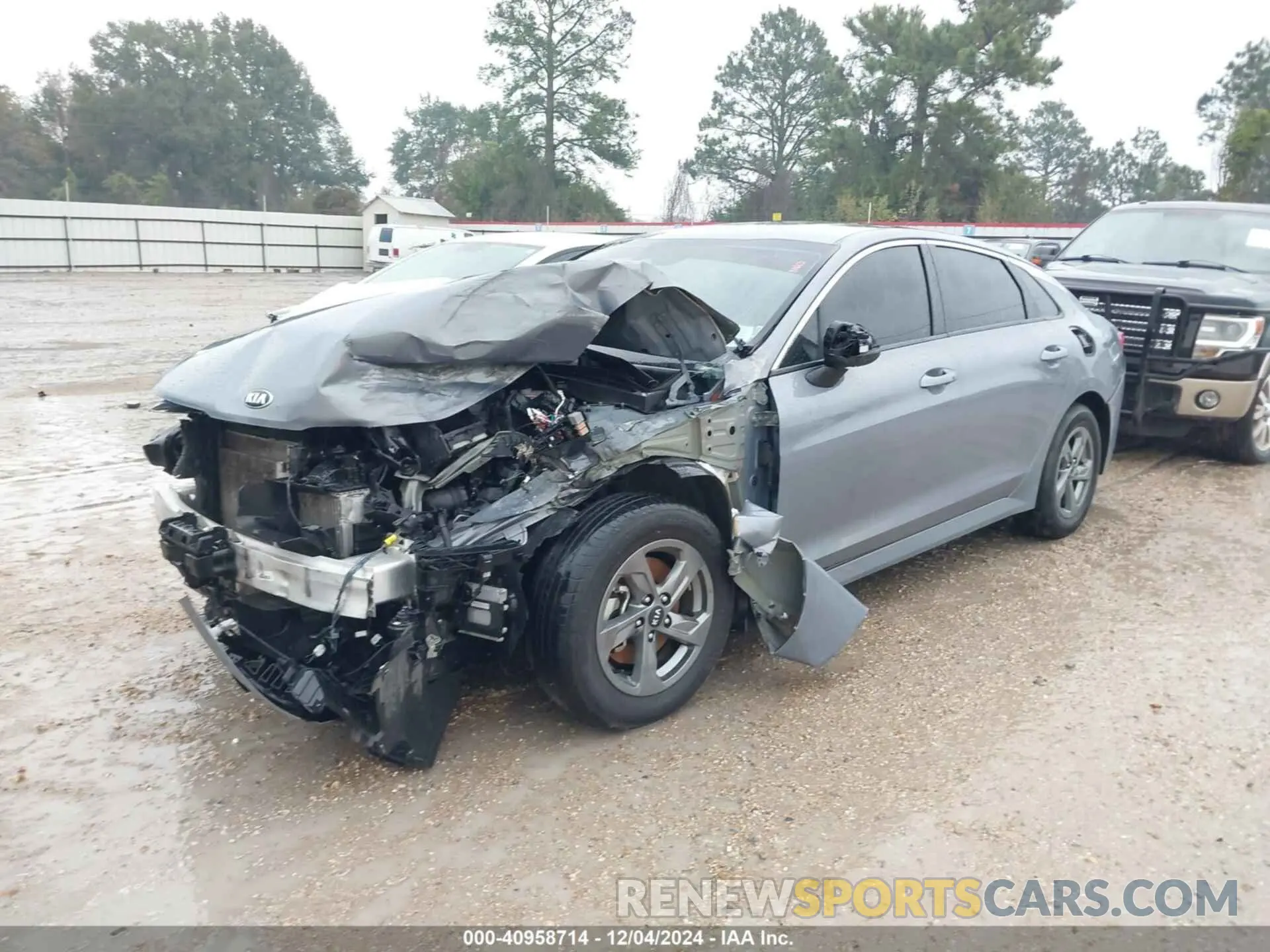 2 Photograph of a damaged car 5XXG14J24MG064856 KIA K5 2021