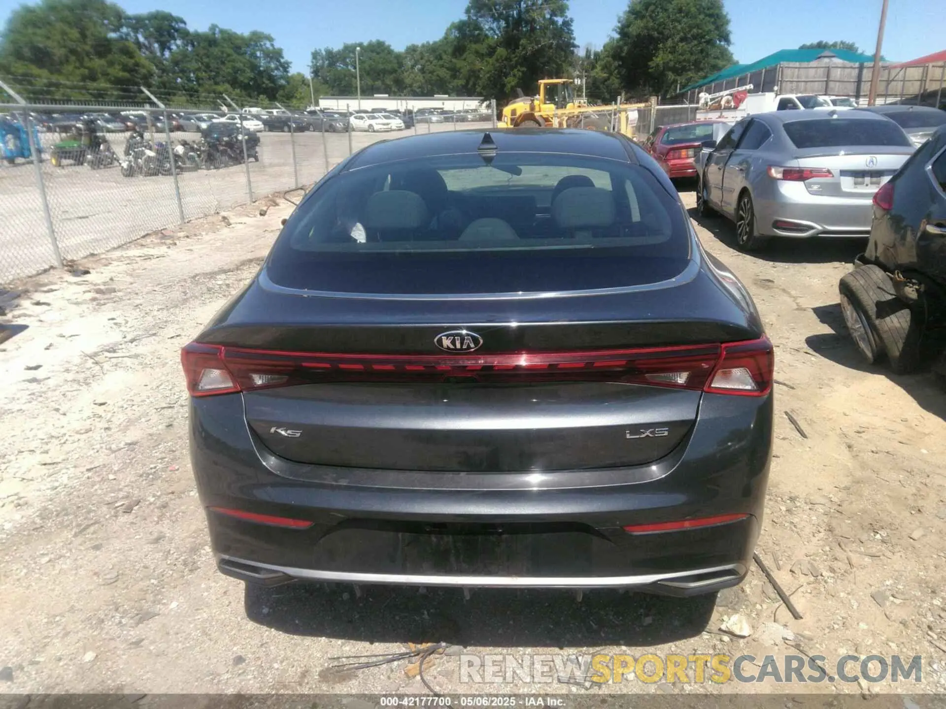 16 Photograph of a damaged car 5XXG14J25MG017125 KIA K5 2021
