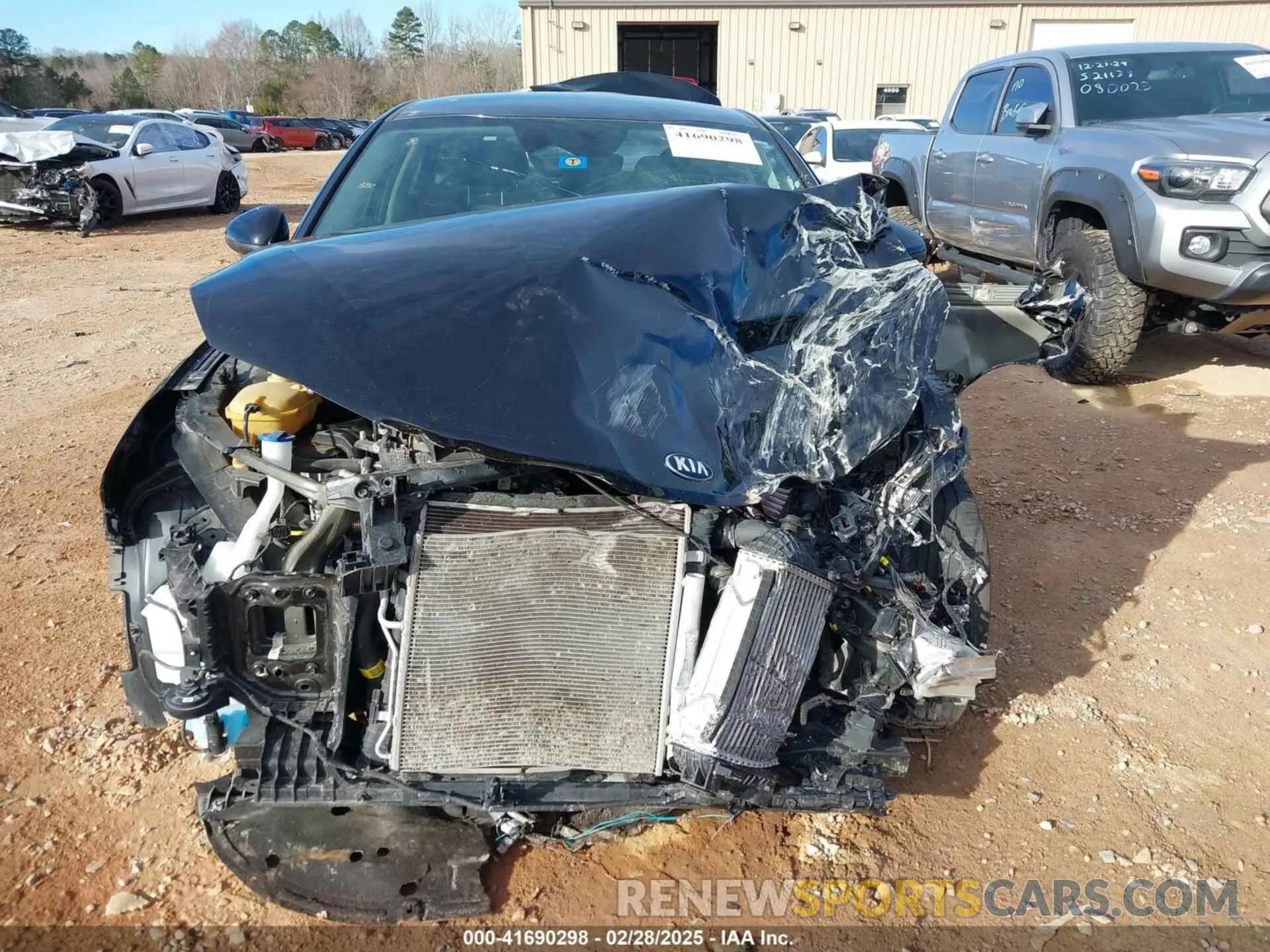 12 Photograph of a damaged car 5XXG14J25MG079639 KIA K5 2021