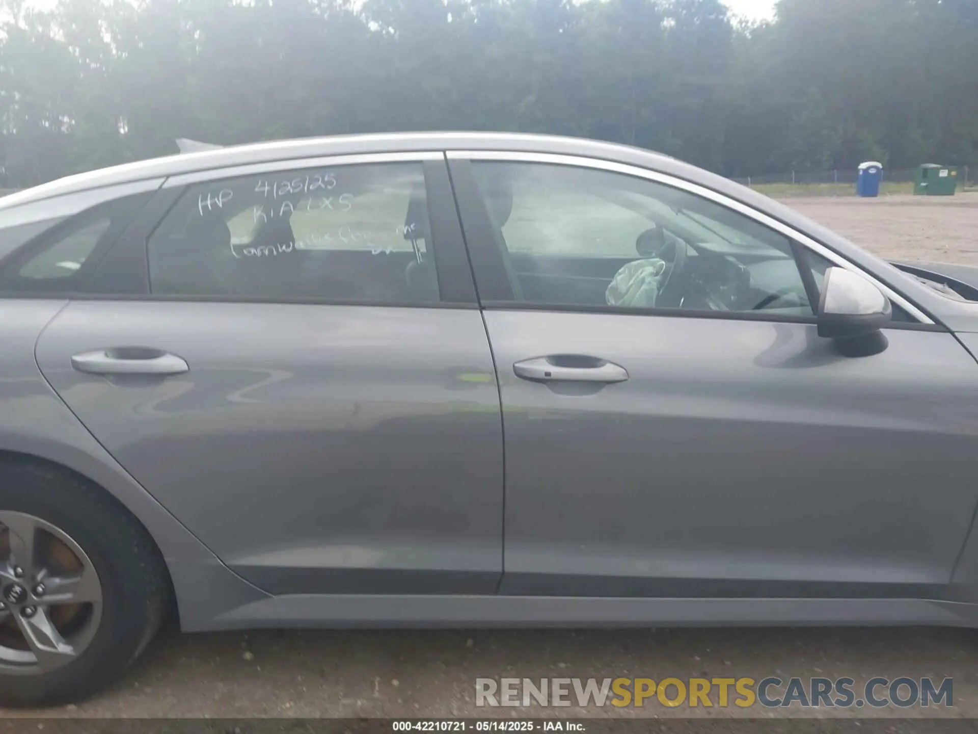 13 Photograph of a damaged car 5XXG14J26MG008143 KIA K5 2021