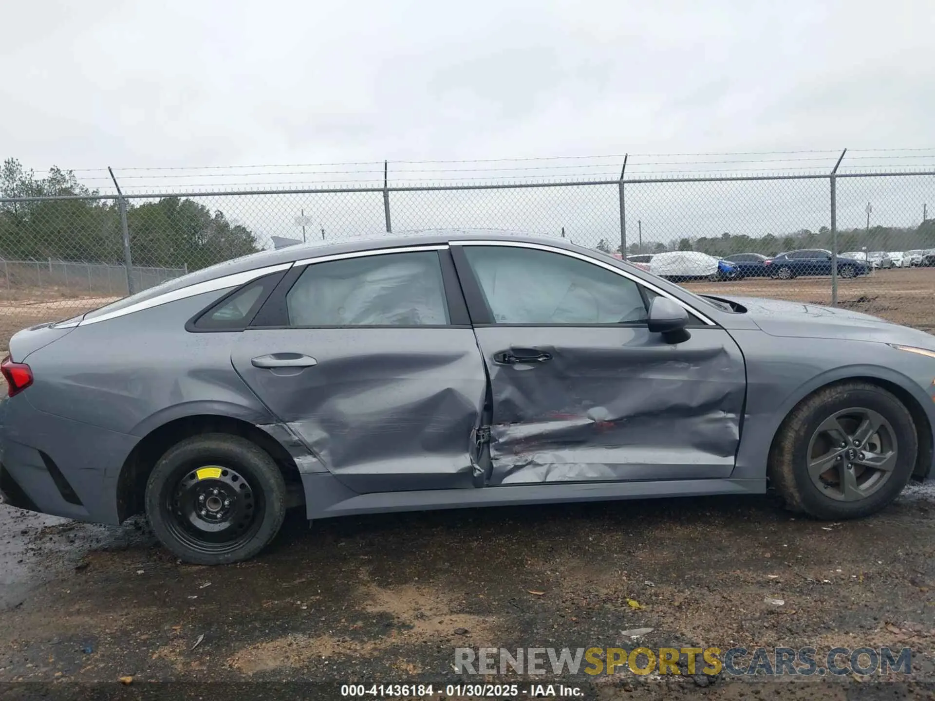 6 Photograph of a damaged car 5XXG14J26MG016596 KIA K5 2021