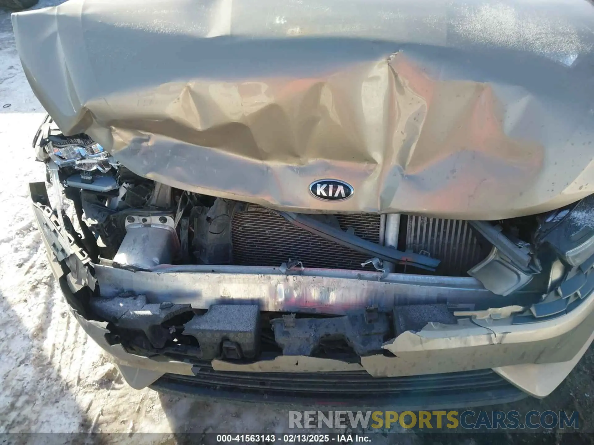 6 Photograph of a damaged car 5XXG14J26MG039120 KIA K5 2021