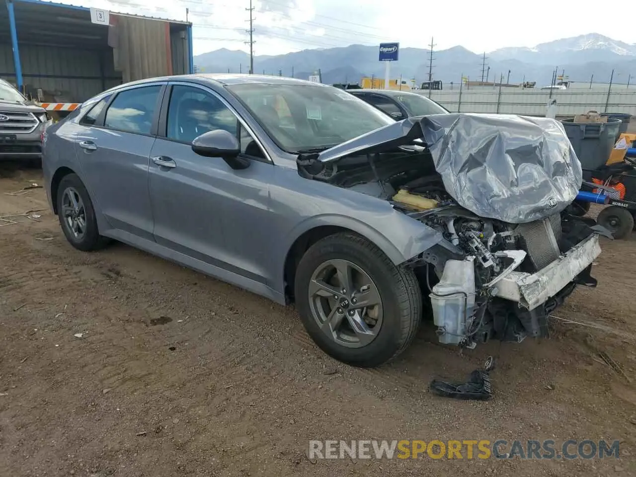 4 Photograph of a damaged car 5XXG14J26MG044480 KIA K5 2021
