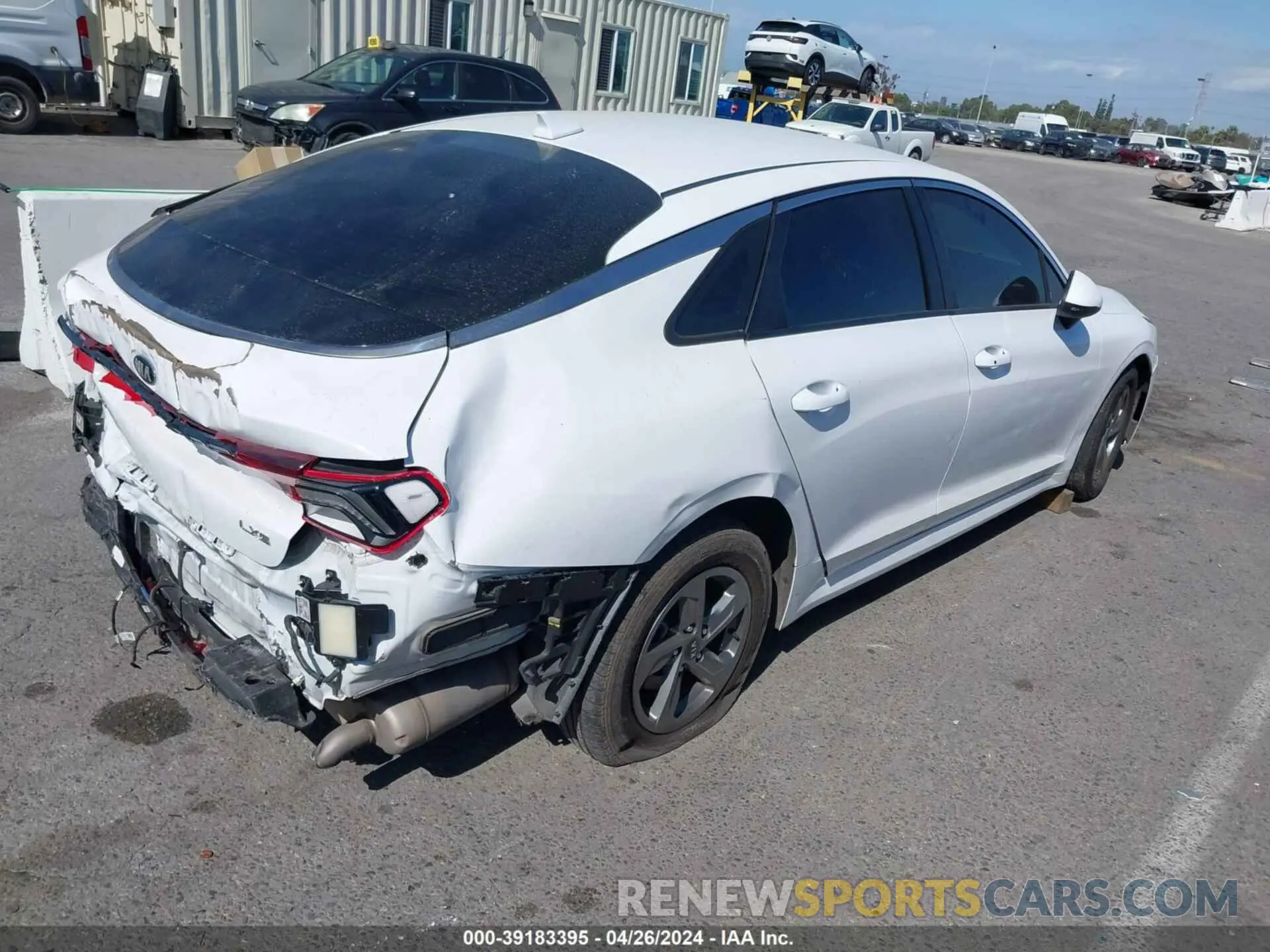 4 Photograph of a damaged car 5XXG14J26MG050733 KIA K5 2021