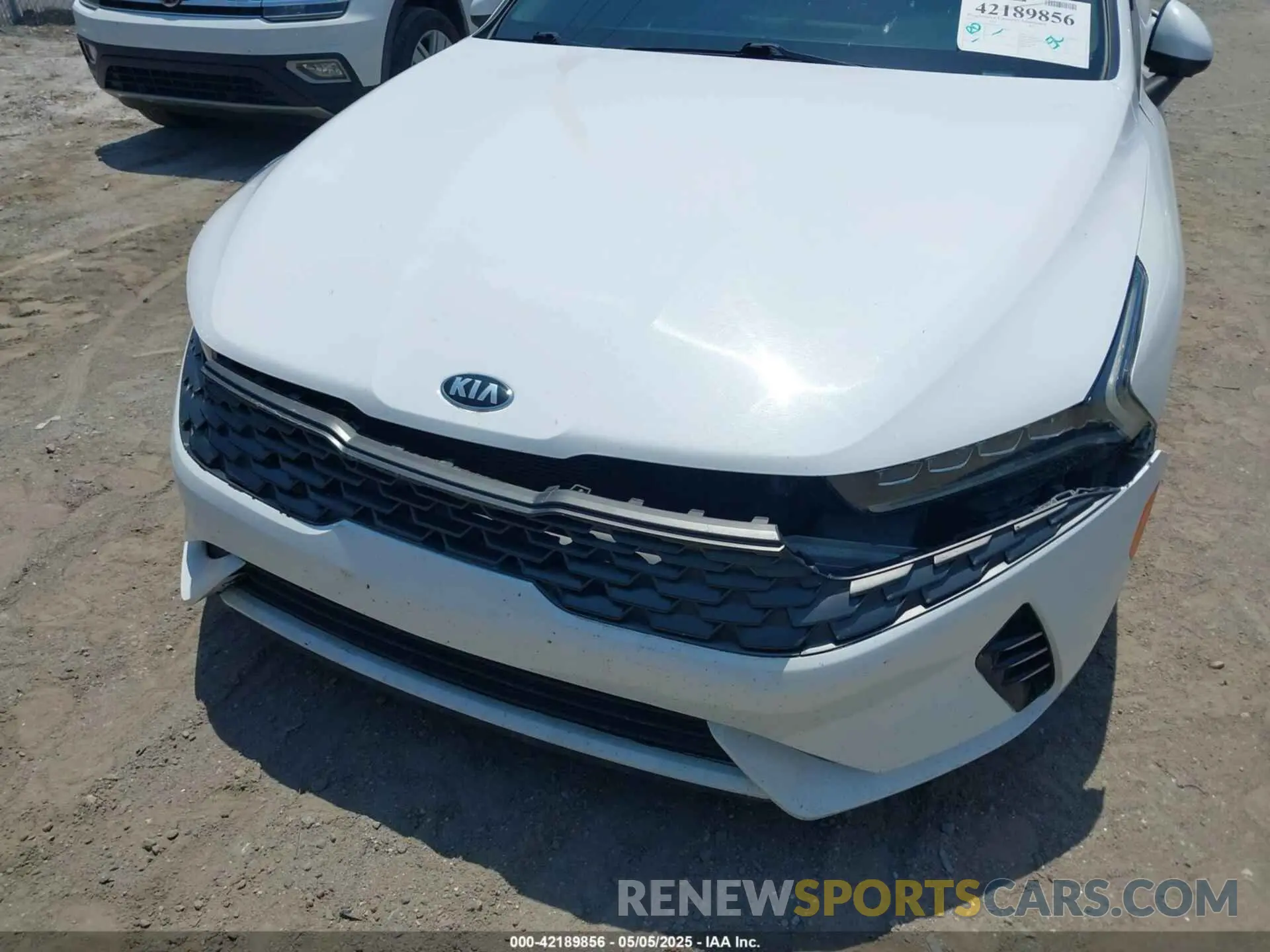 18 Photograph of a damaged car 5XXG14J26MG054961 KIA K5 2021