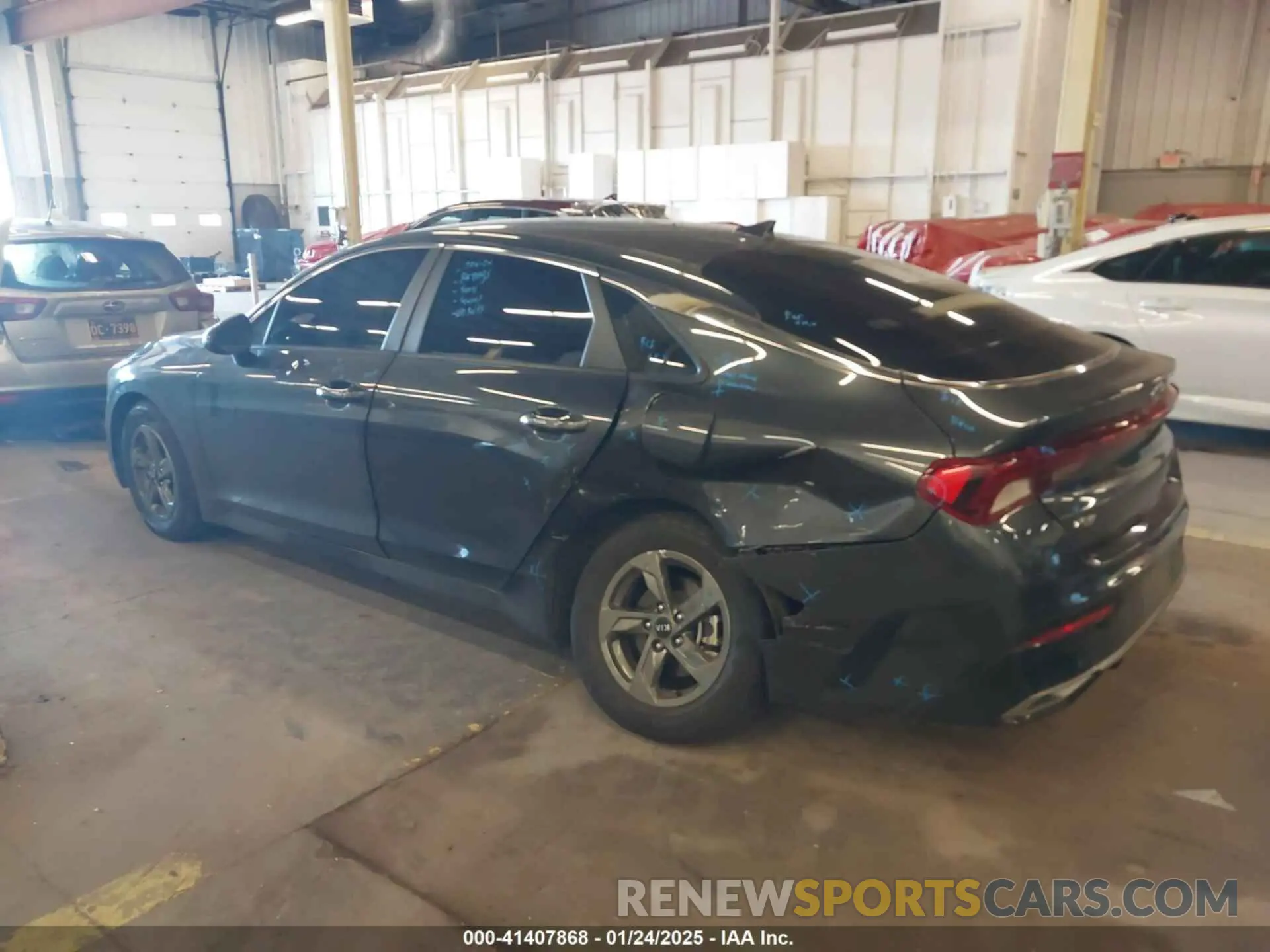 3 Photograph of a damaged car 5XXG14J27MG012945 KIA K5 2021