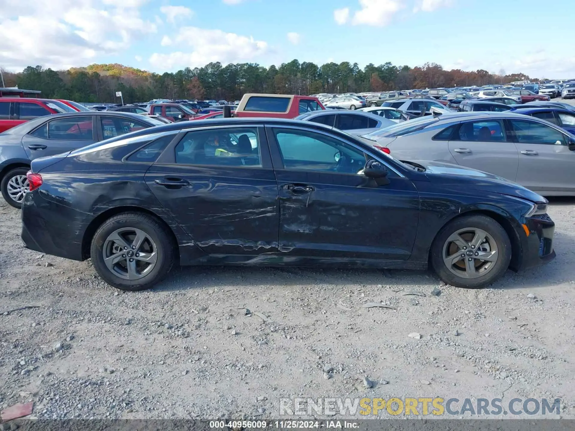 13 Photograph of a damaged car 5XXG14J27MG074118 KIA K5 2021