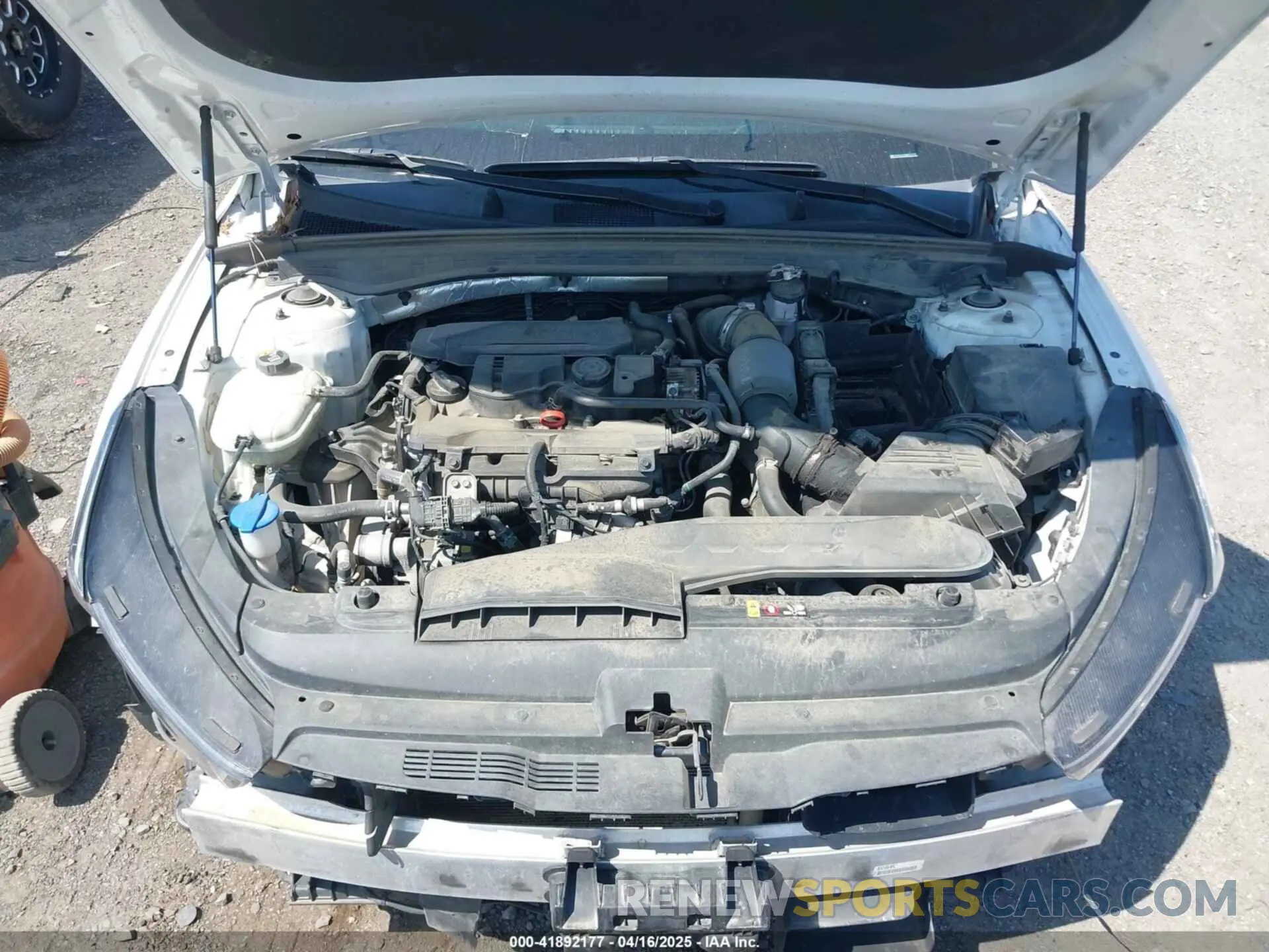 10 Photograph of a damaged car 5XXG14J28MG017779 KIA K5 2021