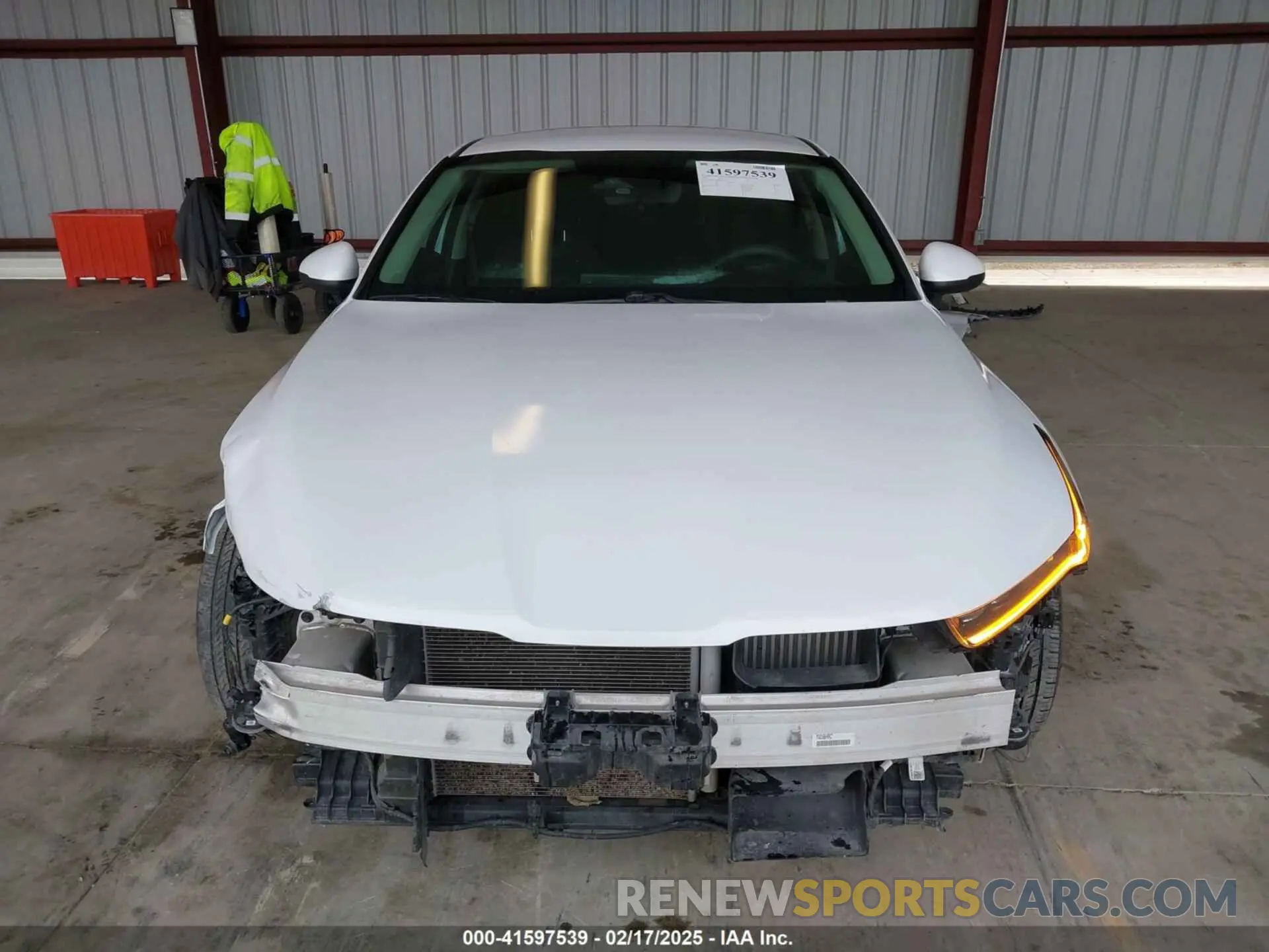 13 Photograph of a damaged car 5XXG14J28MG046392 KIA K5 2021