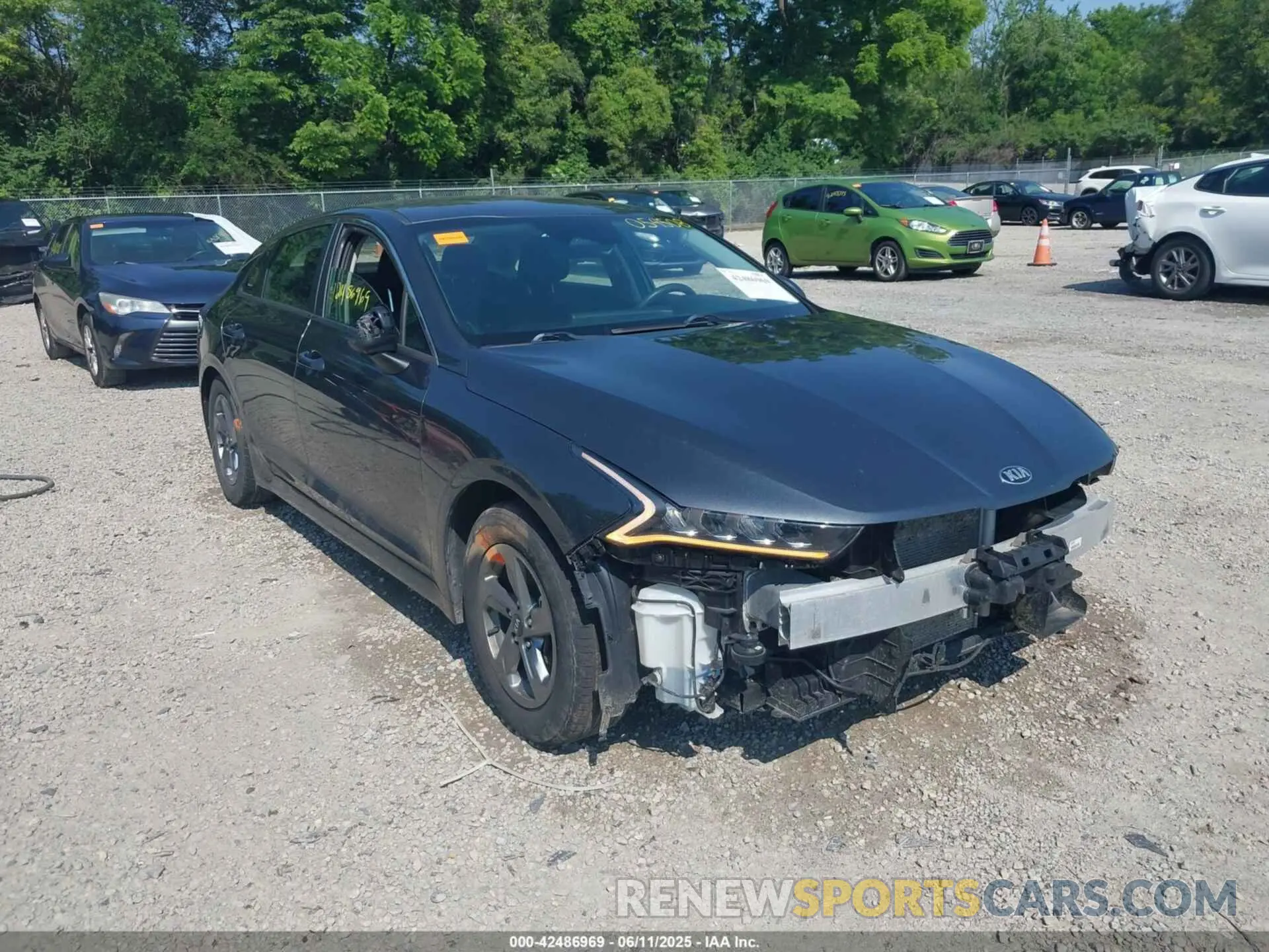 1 Photograph of a damaged car 5XXG14J28MG054508 KIA K5 2021