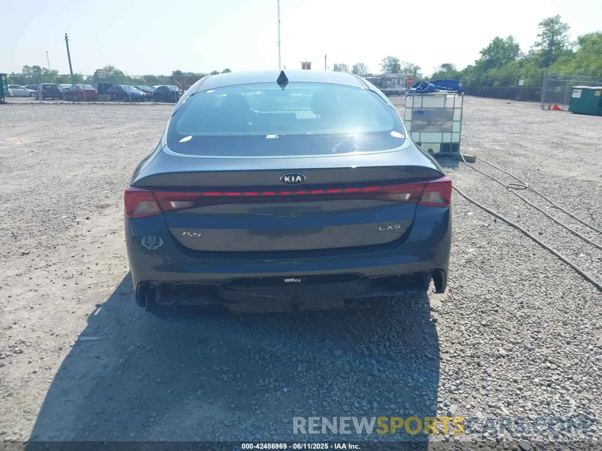 17 Photograph of a damaged car 5XXG14J28MG054508 KIA K5 2021