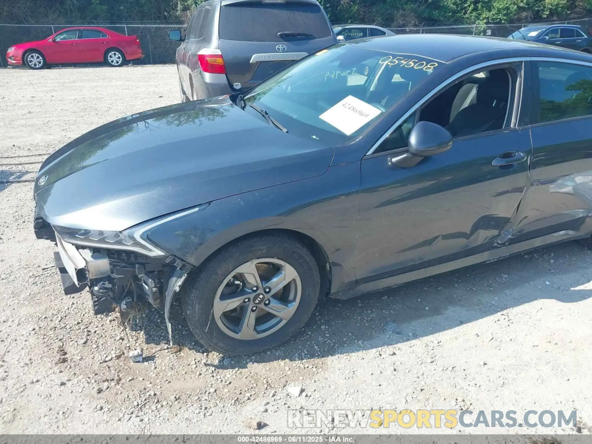 18 Photograph of a damaged car 5XXG14J28MG054508 KIA K5 2021