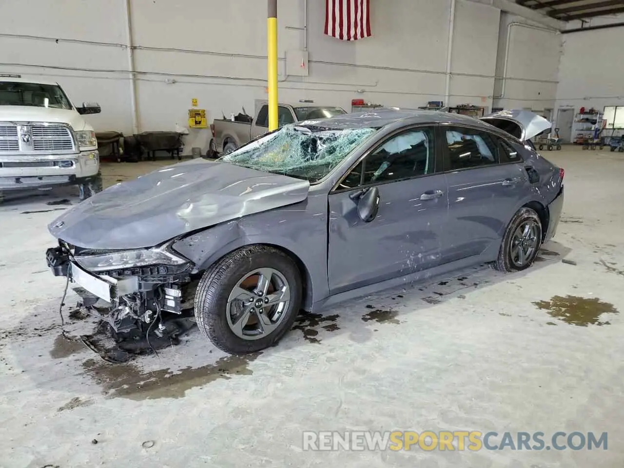 1 Photograph of a damaged car 5XXG14J28MG071728 KIA K5 2021