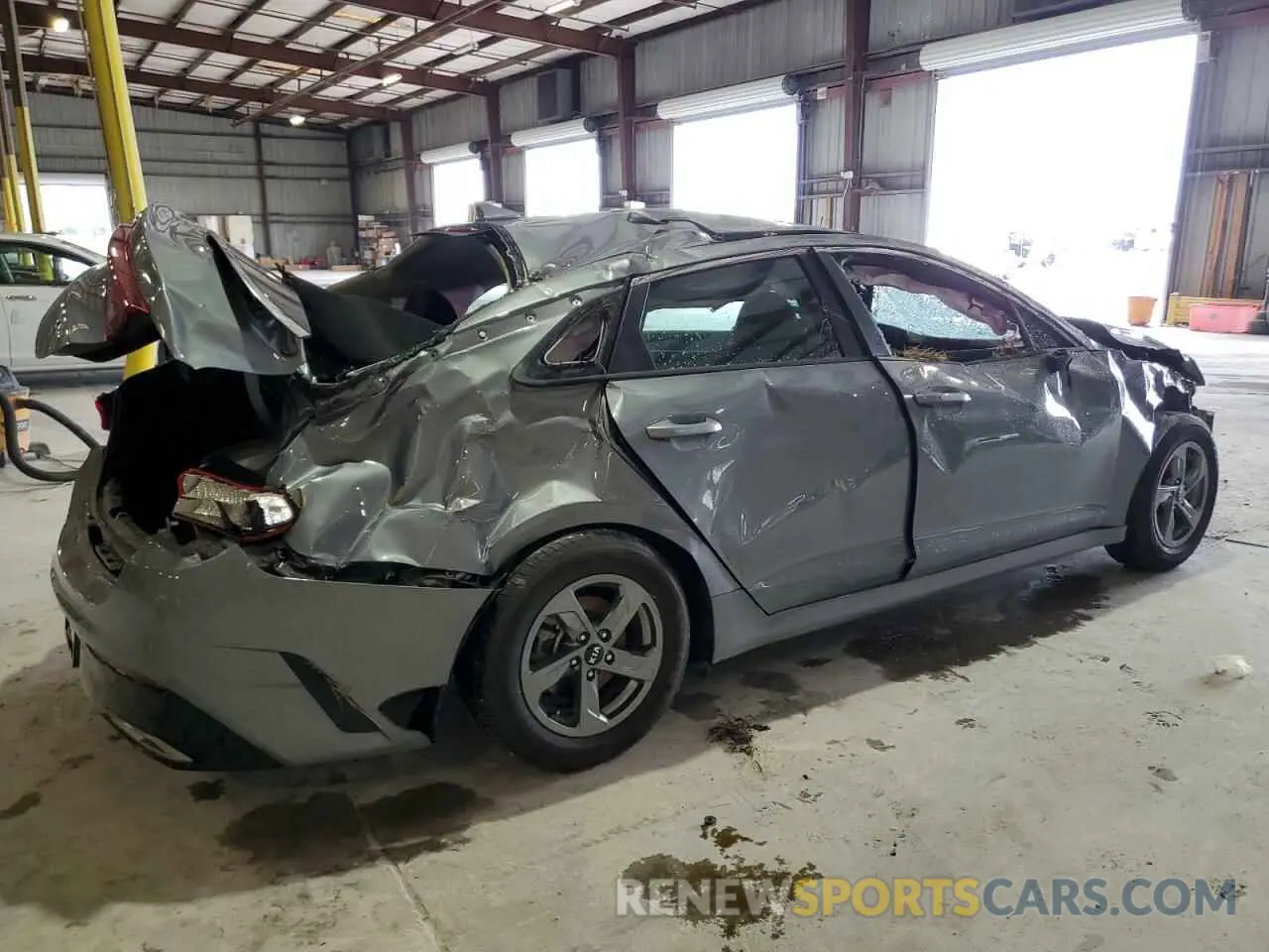 3 Photograph of a damaged car 5XXG14J28MG071728 KIA K5 2021