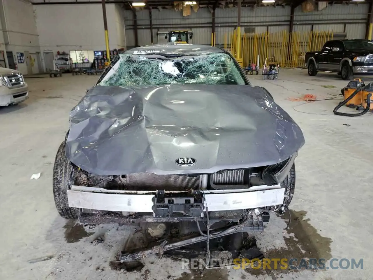 5 Photograph of a damaged car 5XXG14J28MG071728 KIA K5 2021